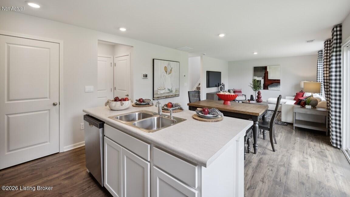 579 Zelcova Dr