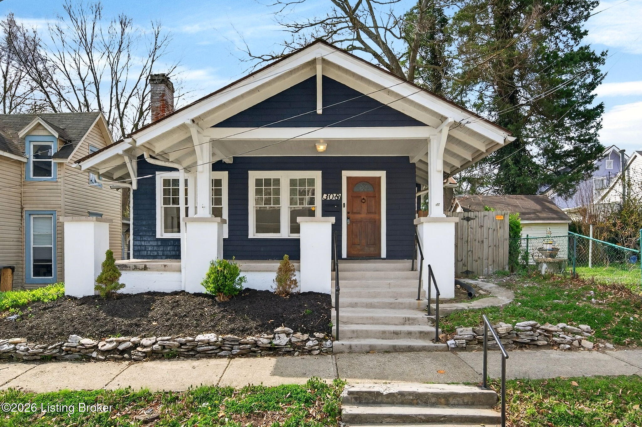 308 Steele St