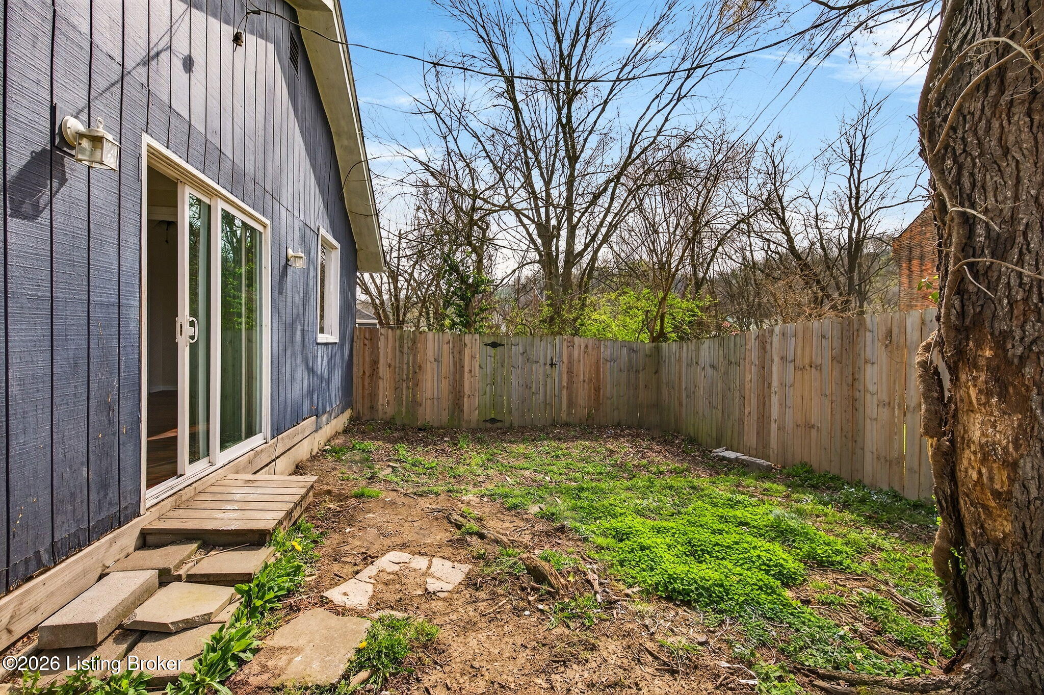 308 Steele St