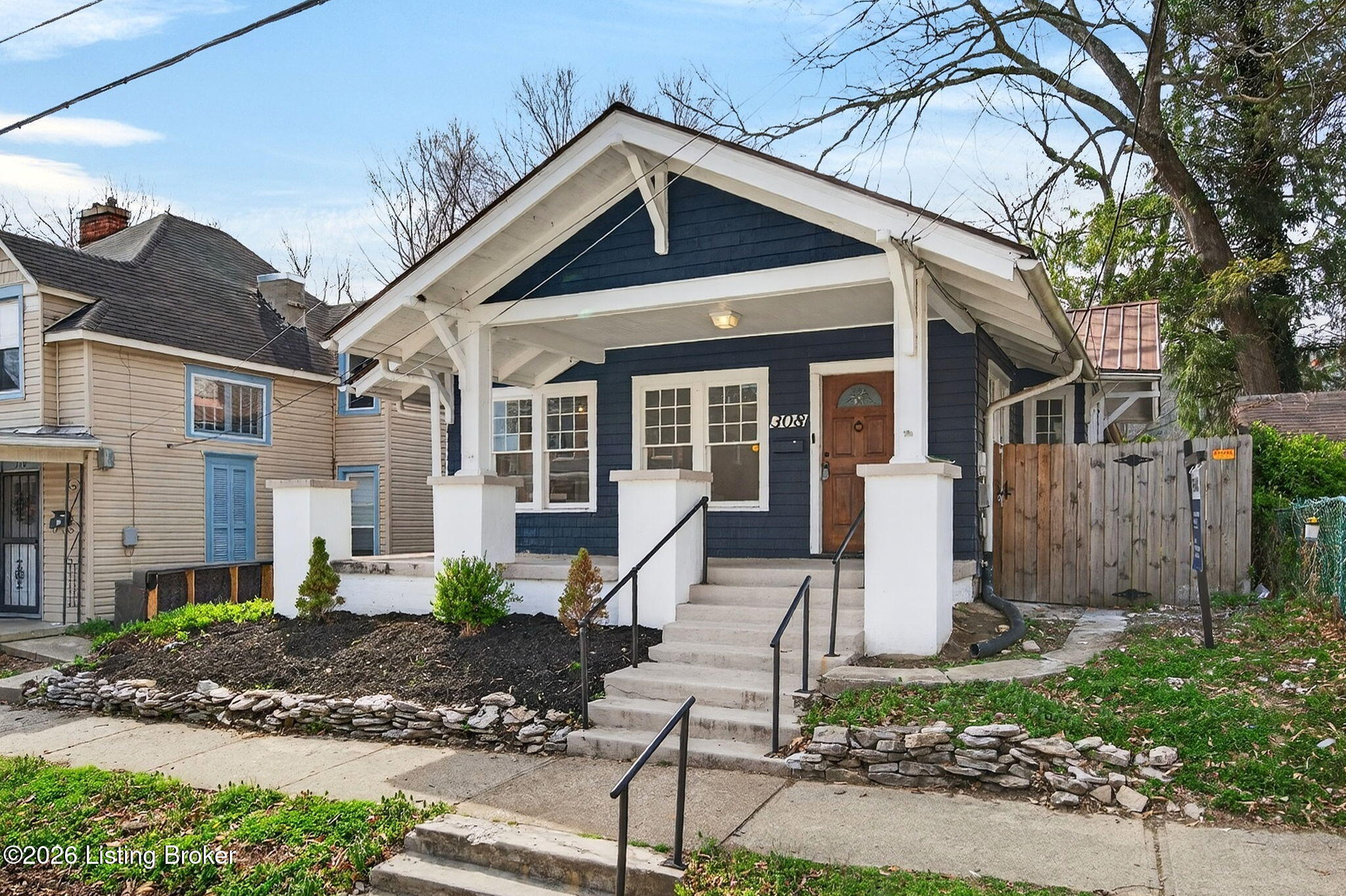 308 Steele St