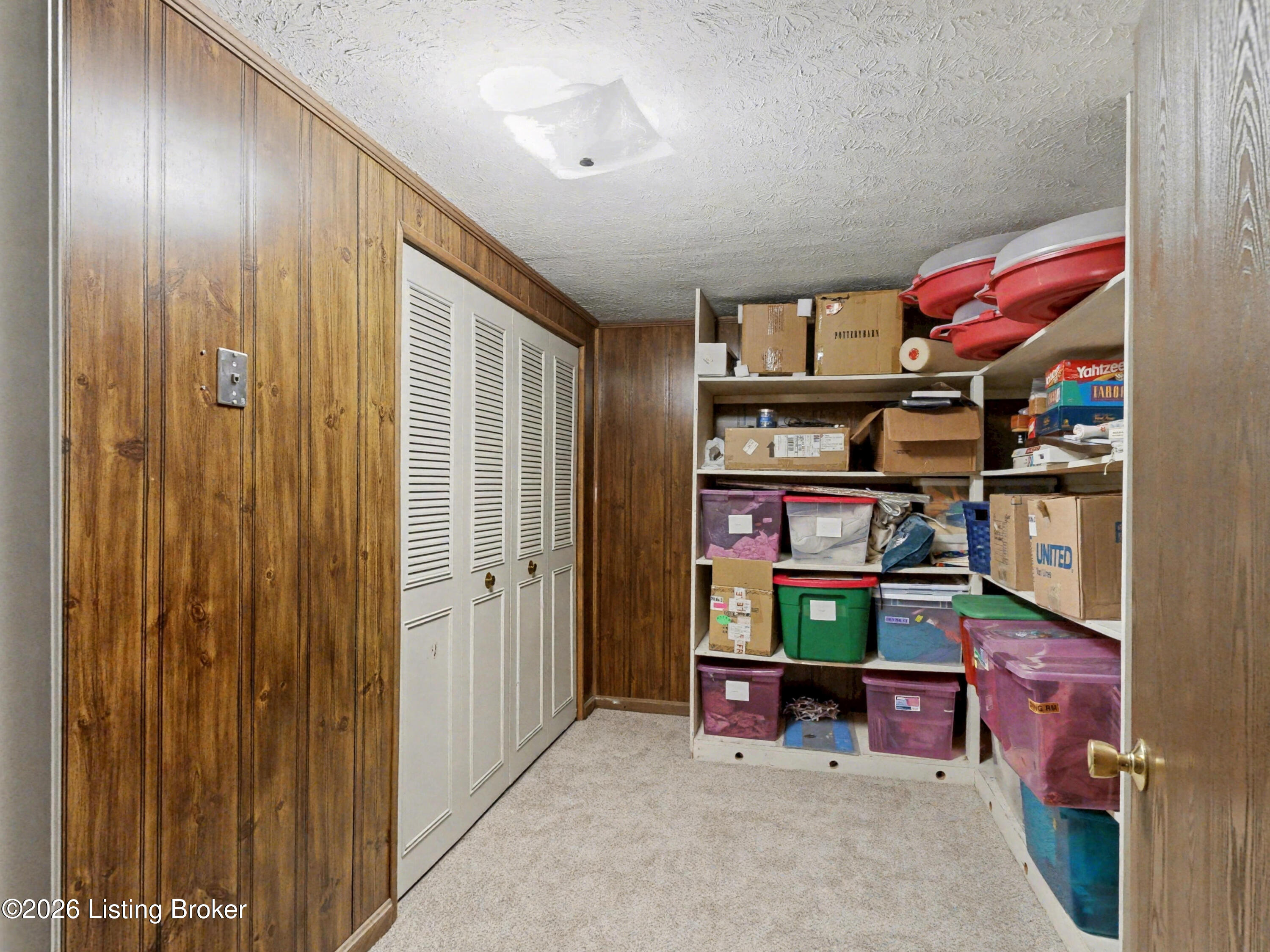 1304 Holsworth Ln