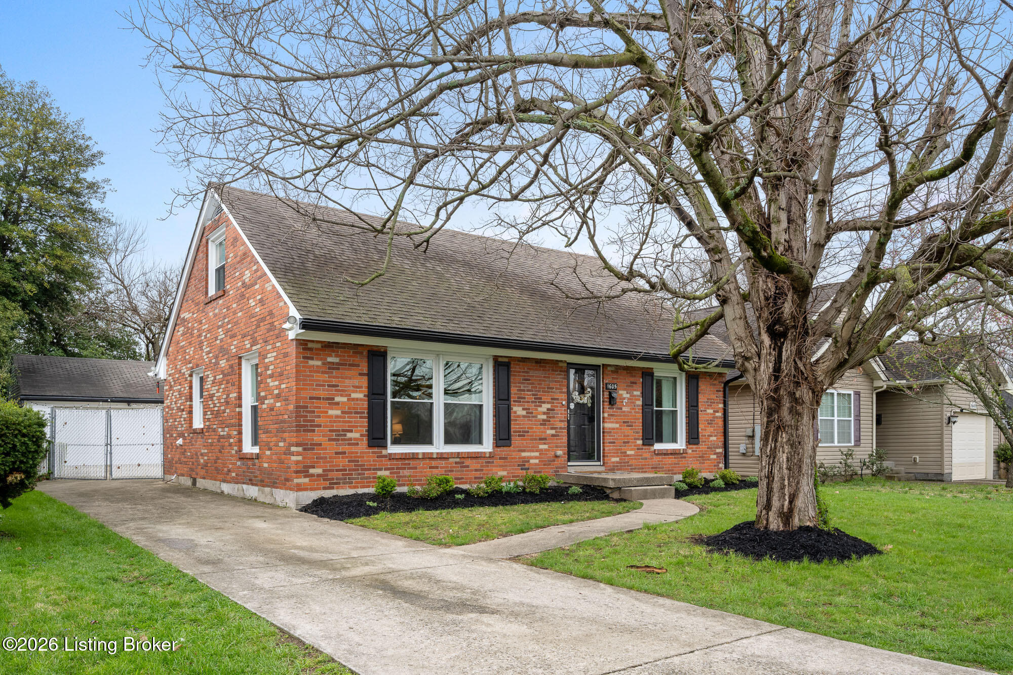 1605 Military Ave