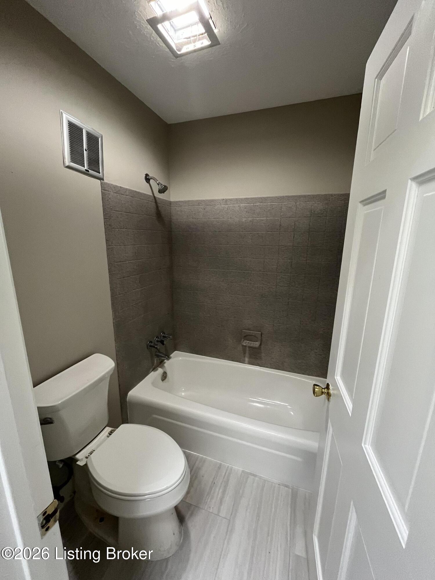 1935 Gardiner Ln H130