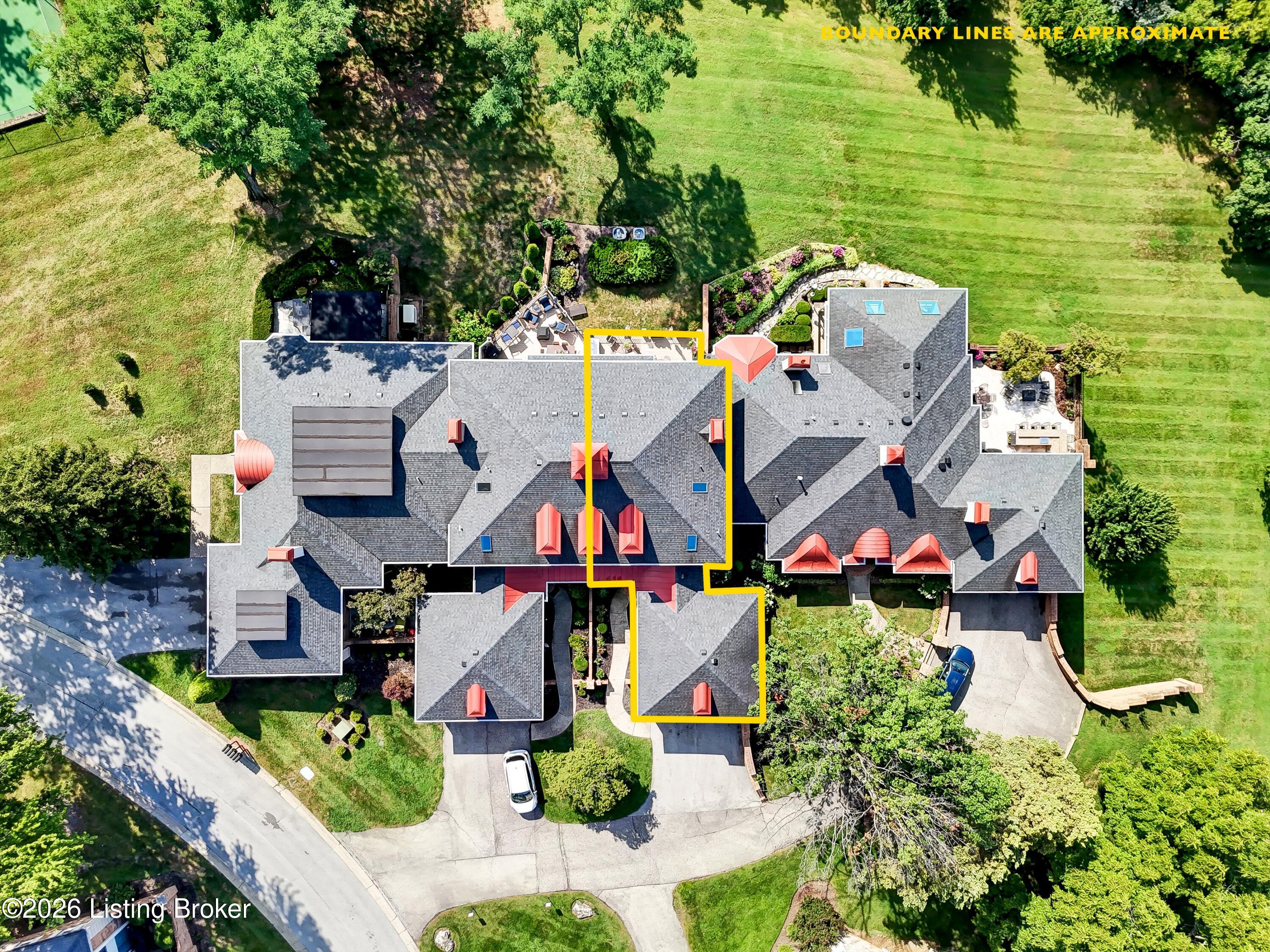 1104 Chamberlain Hill Rd