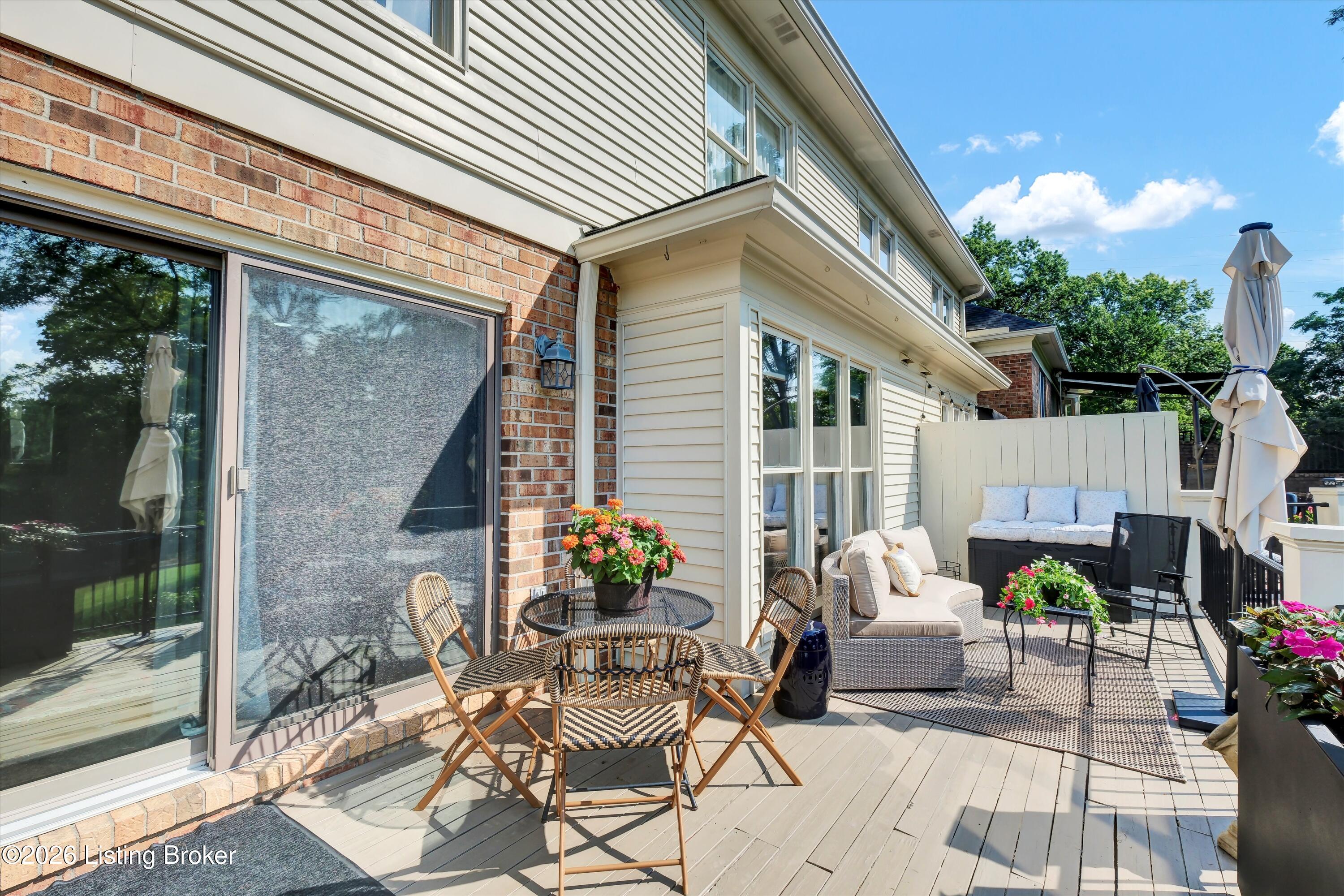 1104 Chamberlain Hill Rd