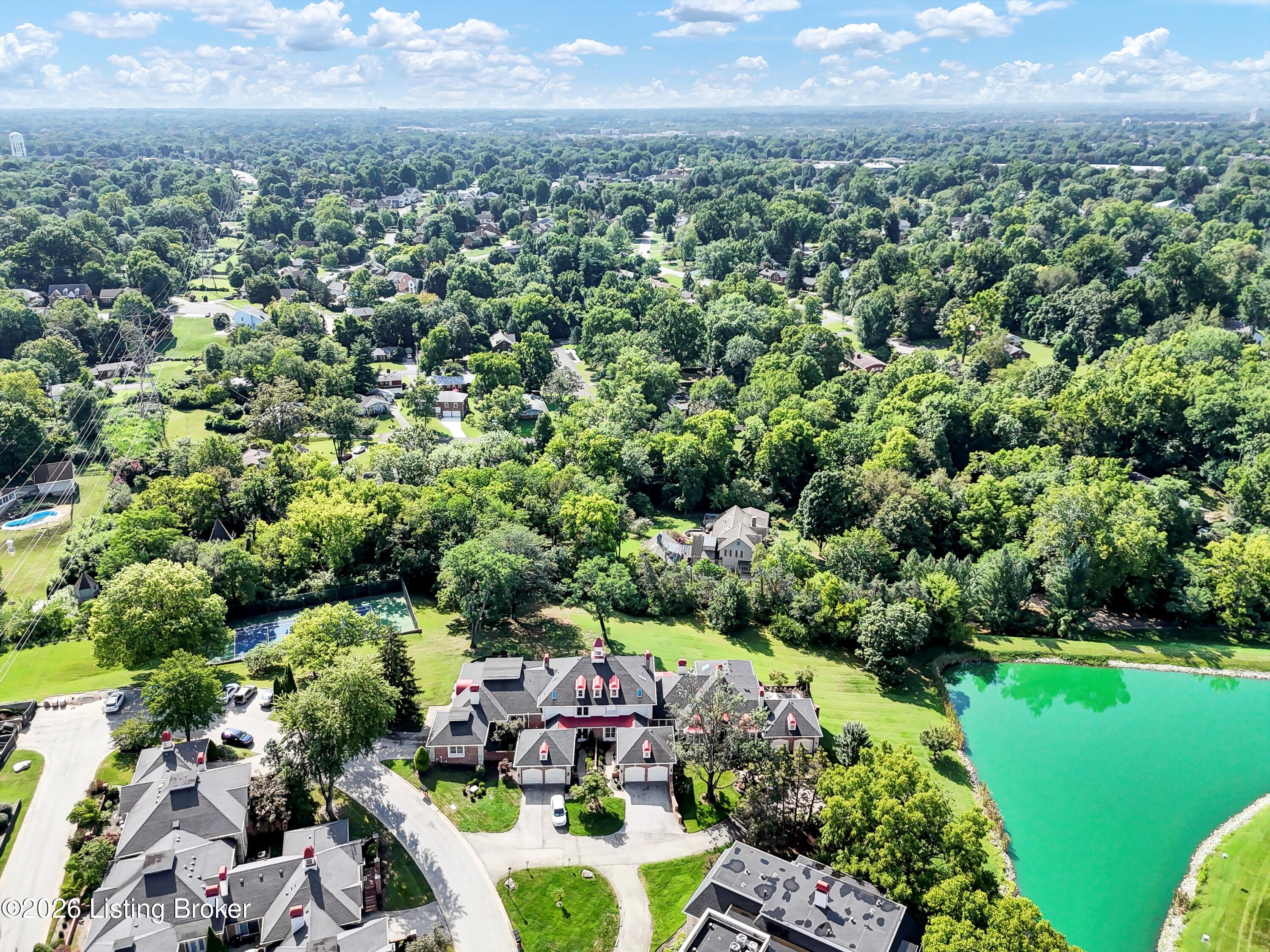 1104 Chamberlain Hill Rd