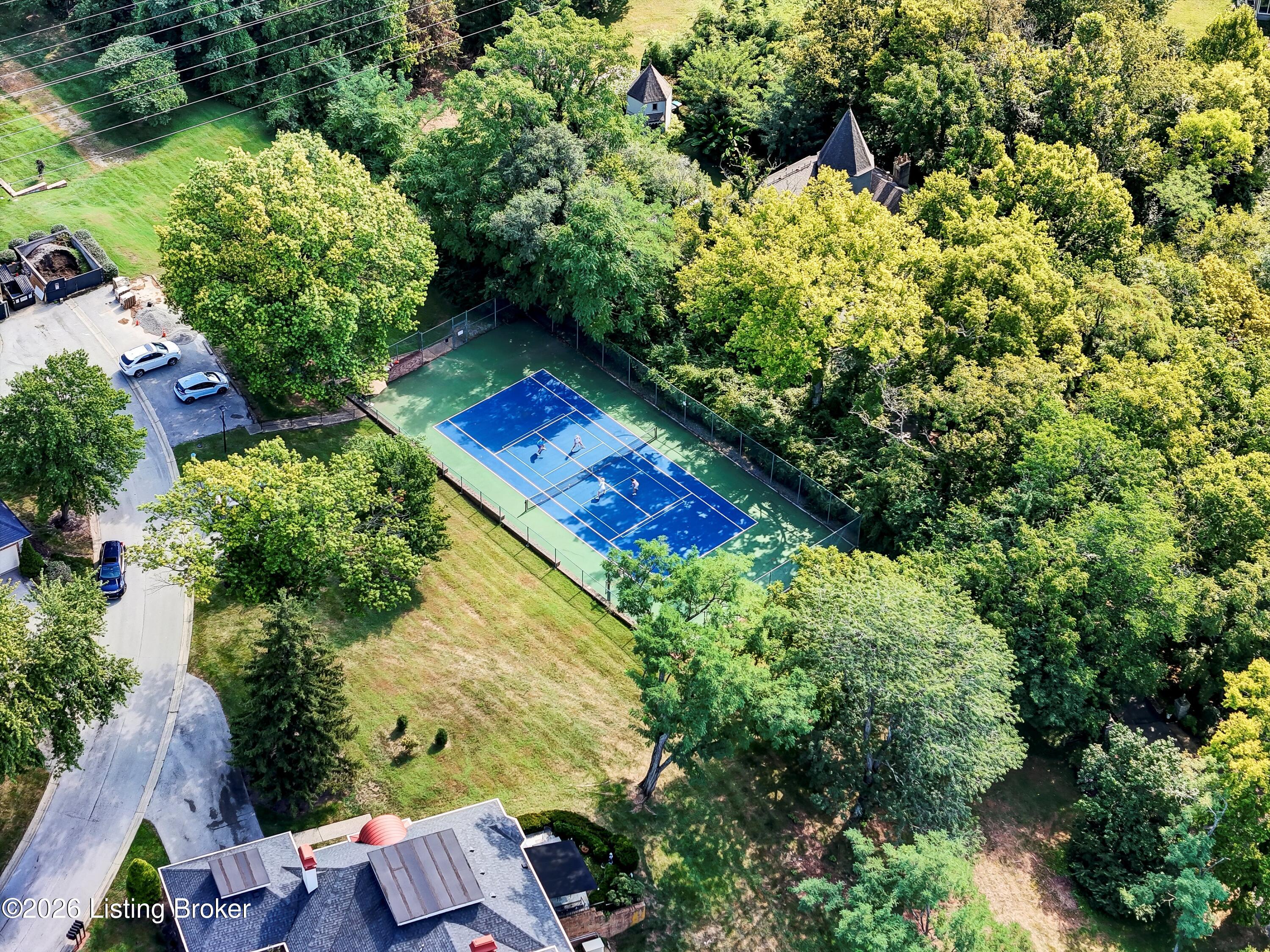 1104 Chamberlain Hill Rd