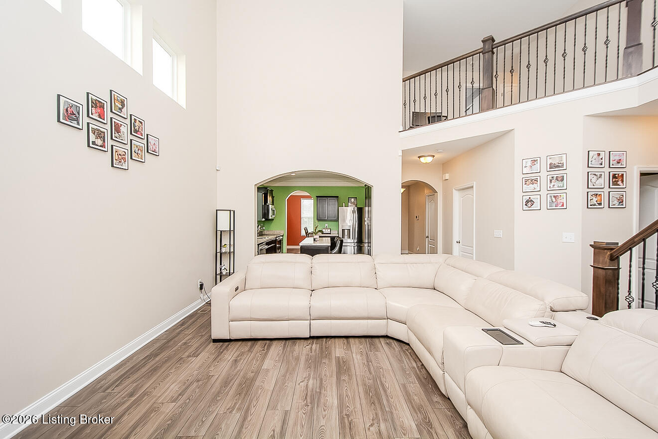 9921 Creek View Estates Dr