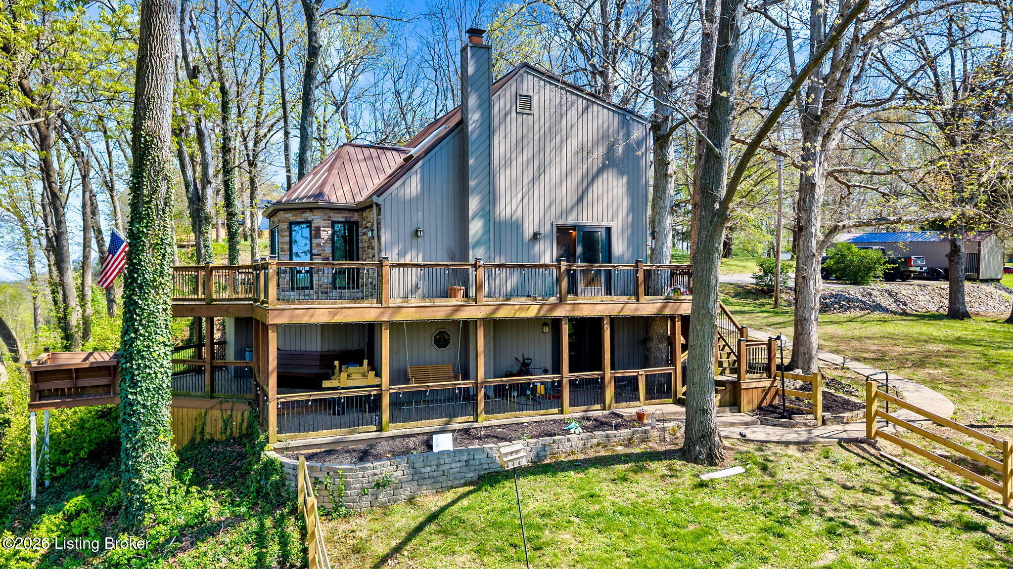 96 Lisa Dr