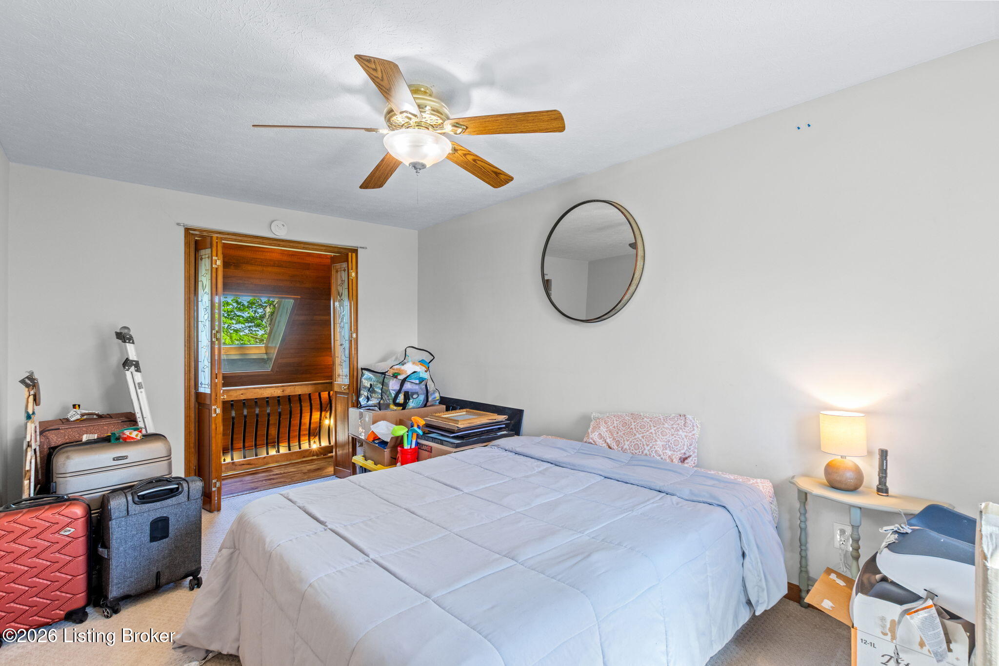96 Lisa Dr