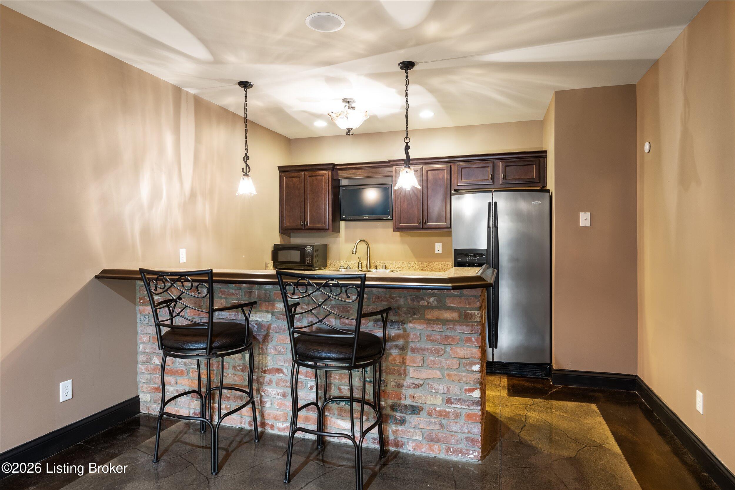 1408 Aaron Creek Dr