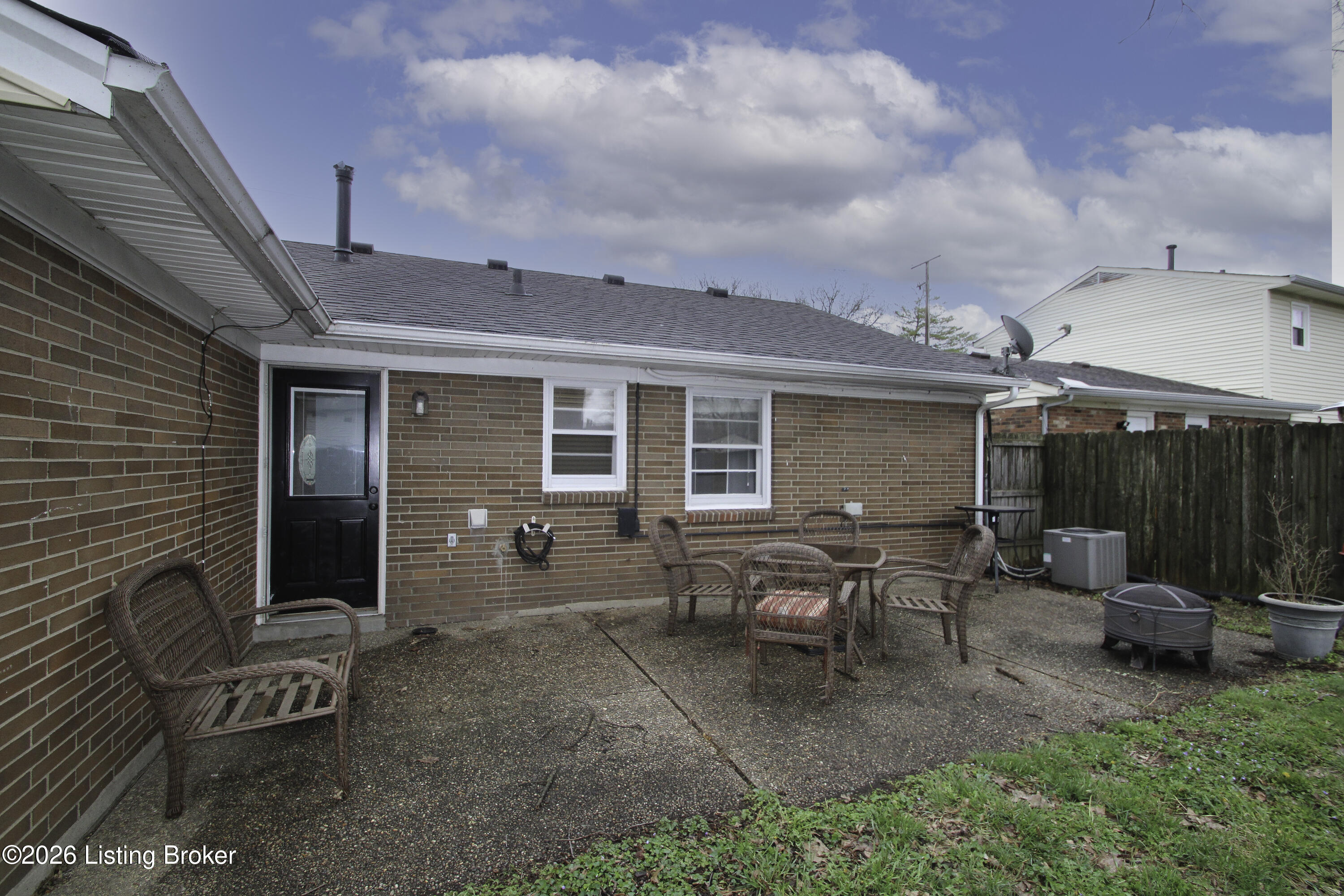 1812 The Meadow Rd