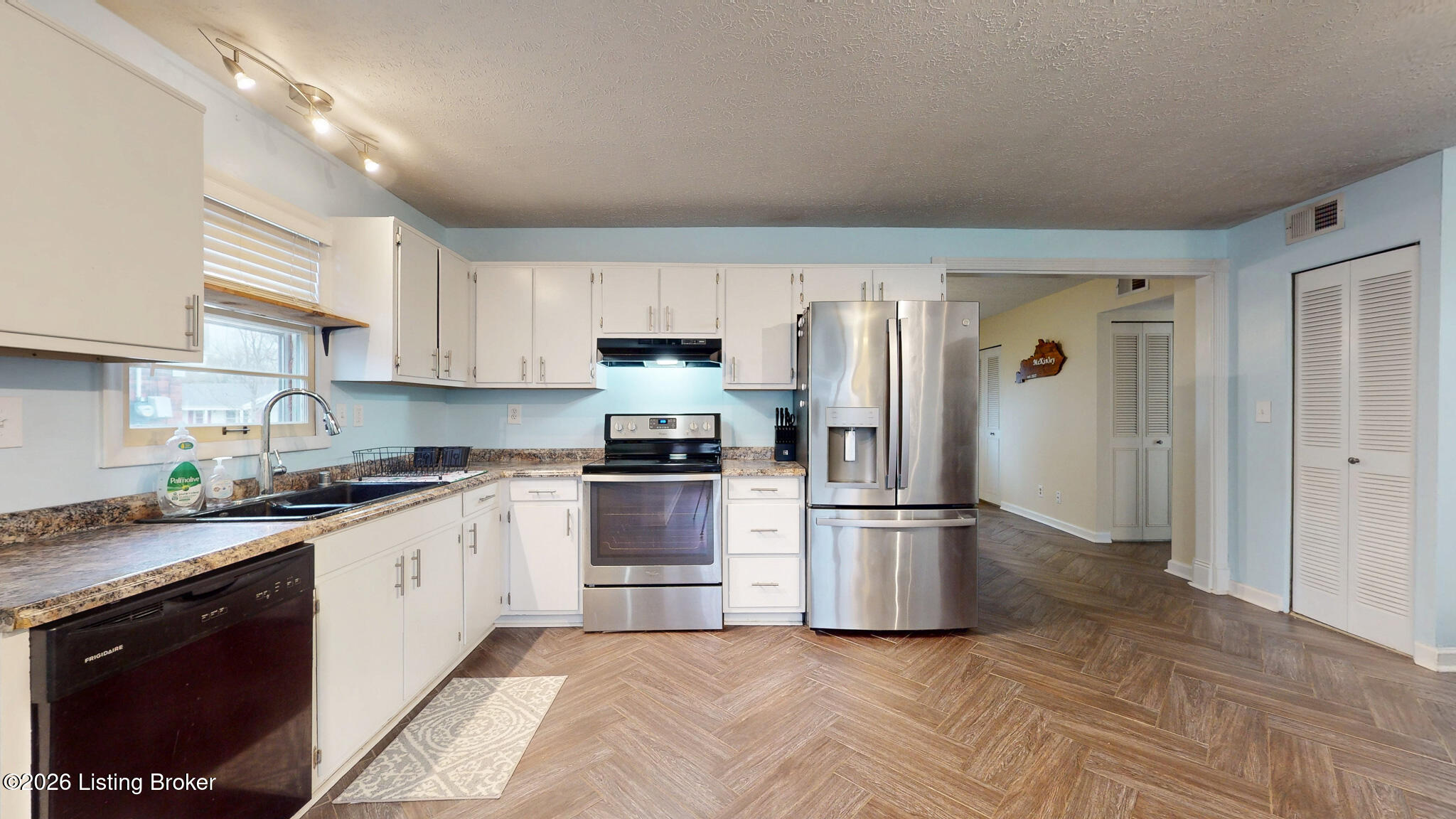 1812 The Meadow Rd