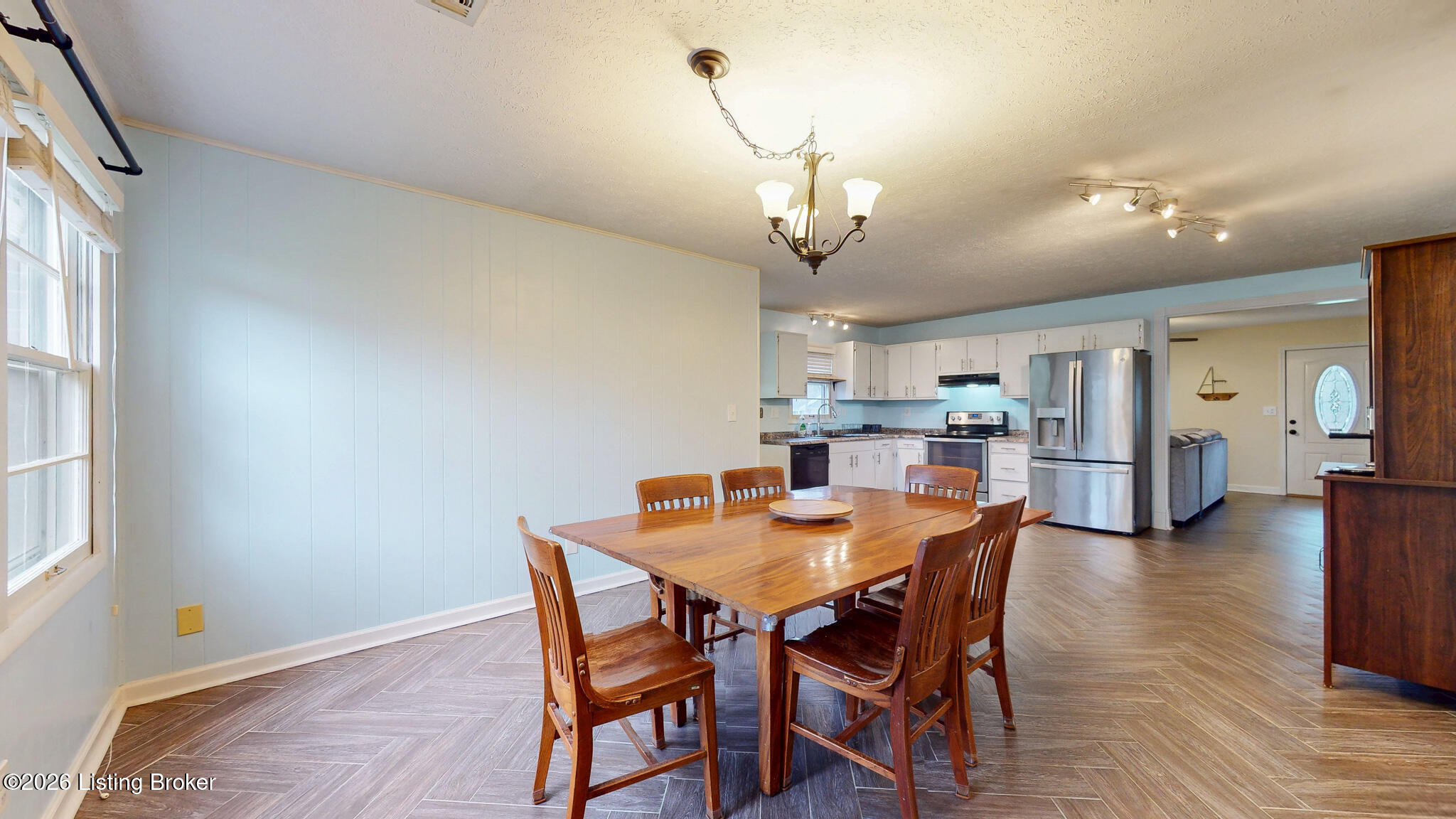 1812 The Meadow Rd