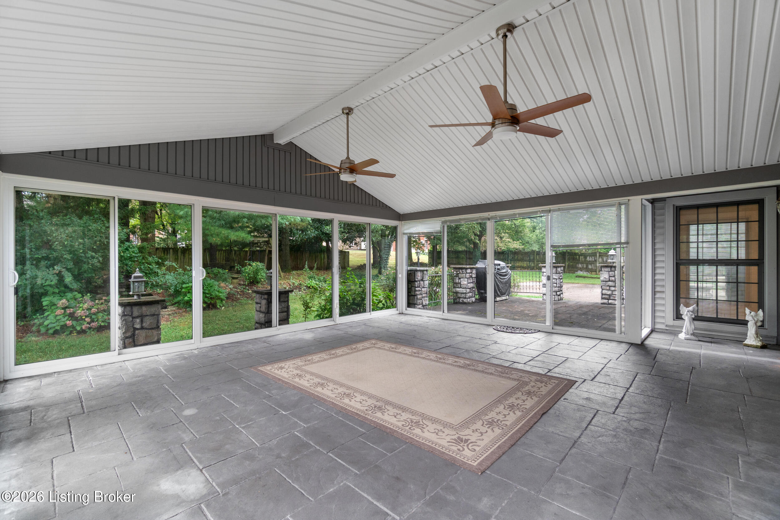9104 Linn Station Rd