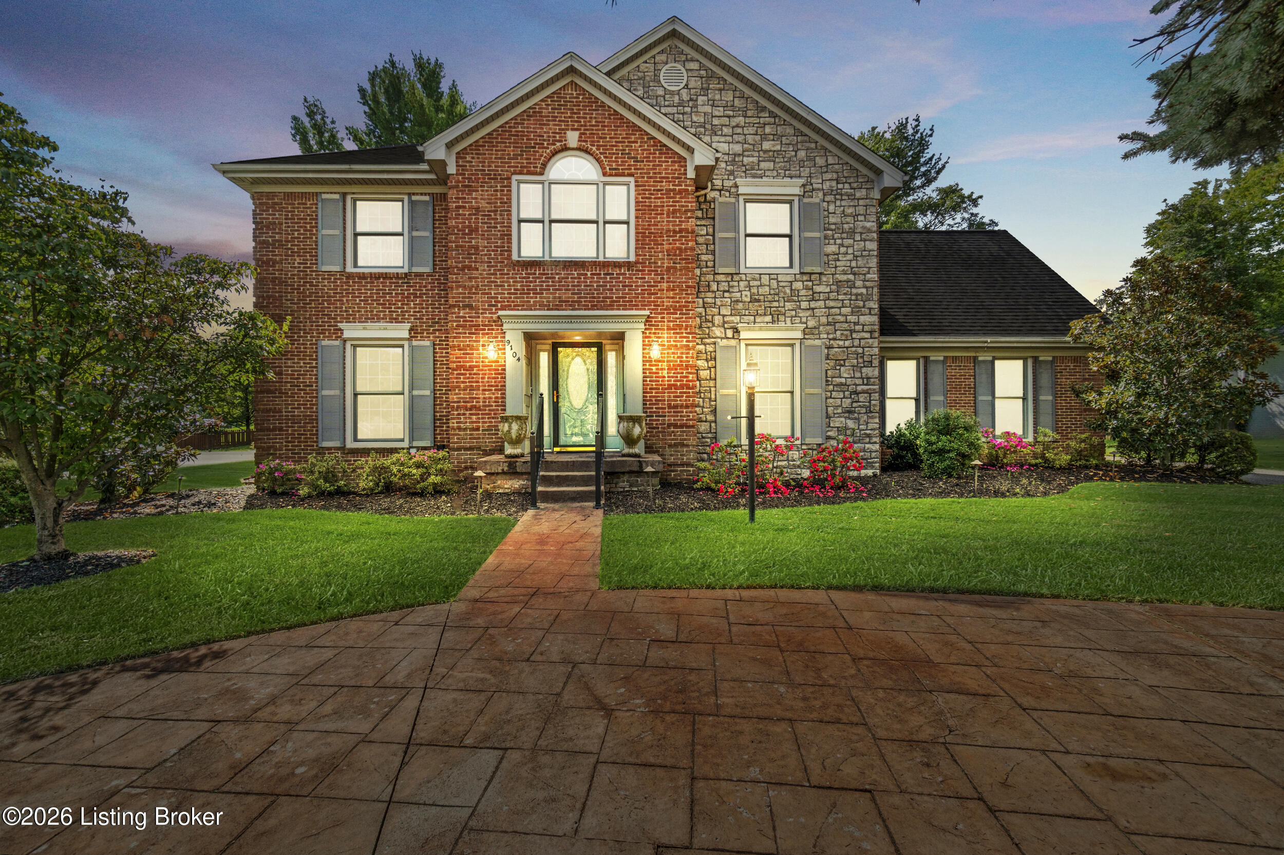 9104 Linn Station Rd