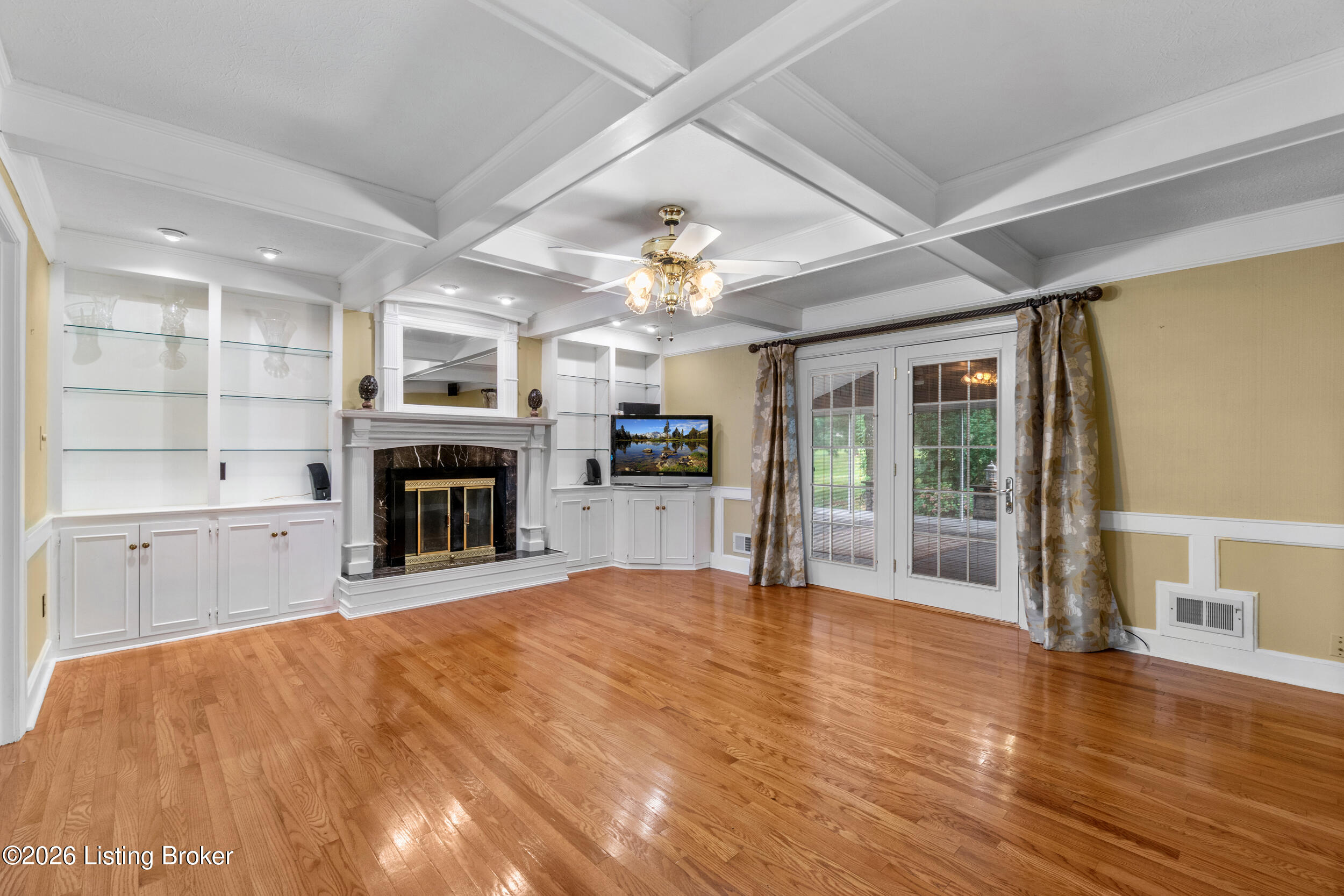 9104 Linn Station Rd