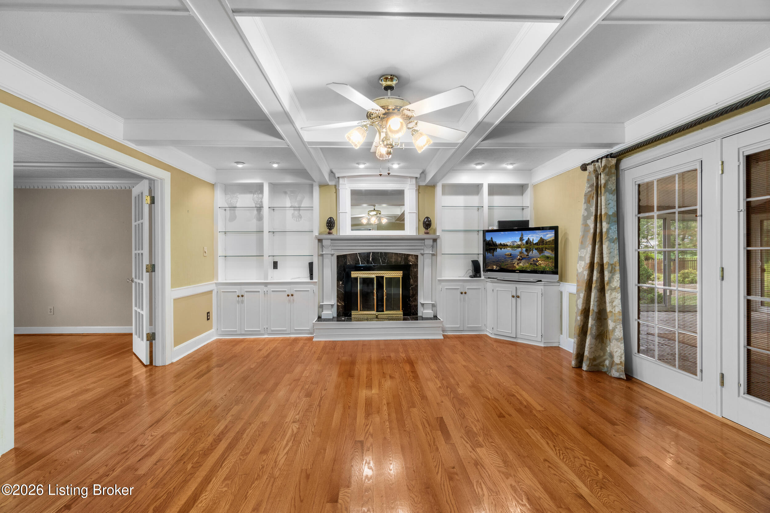9104 Linn Station Rd
