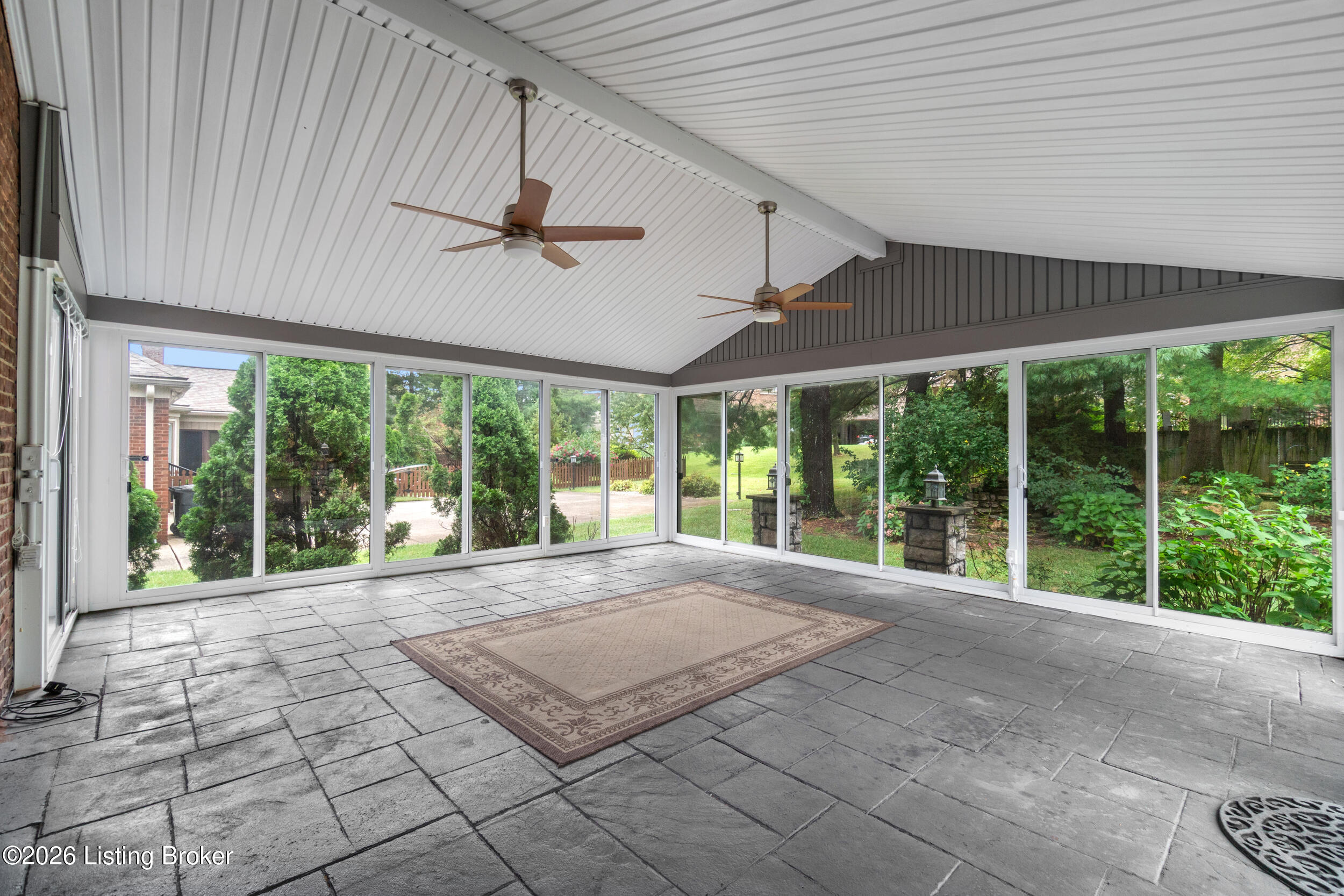 9104 Linn Station Rd