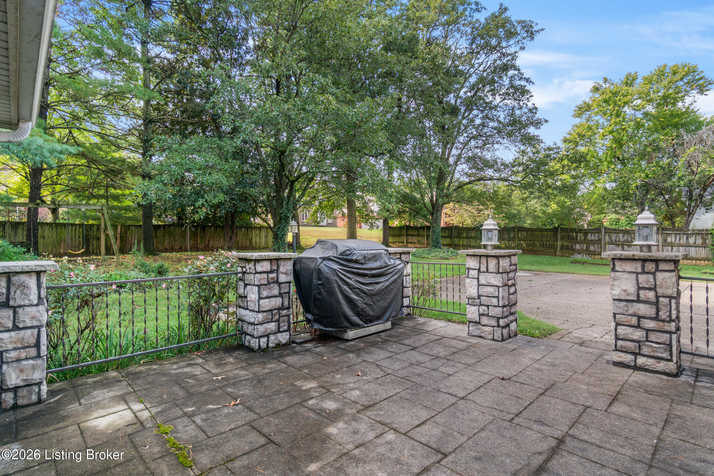 9104 Linn Station Rd