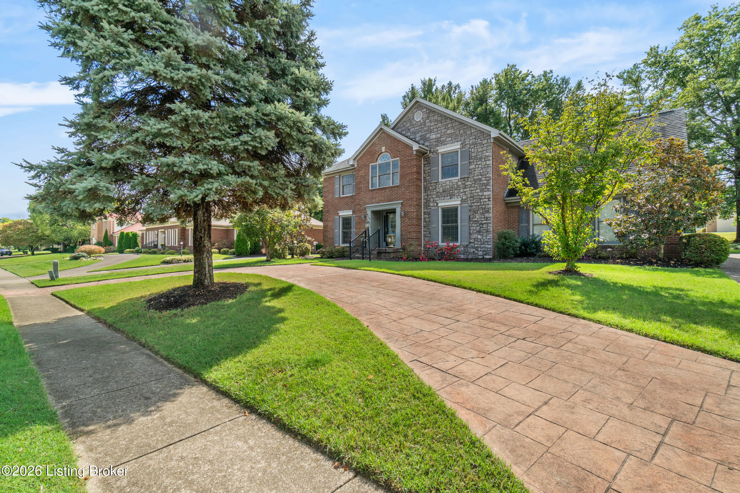 9104 Linn Station Rd