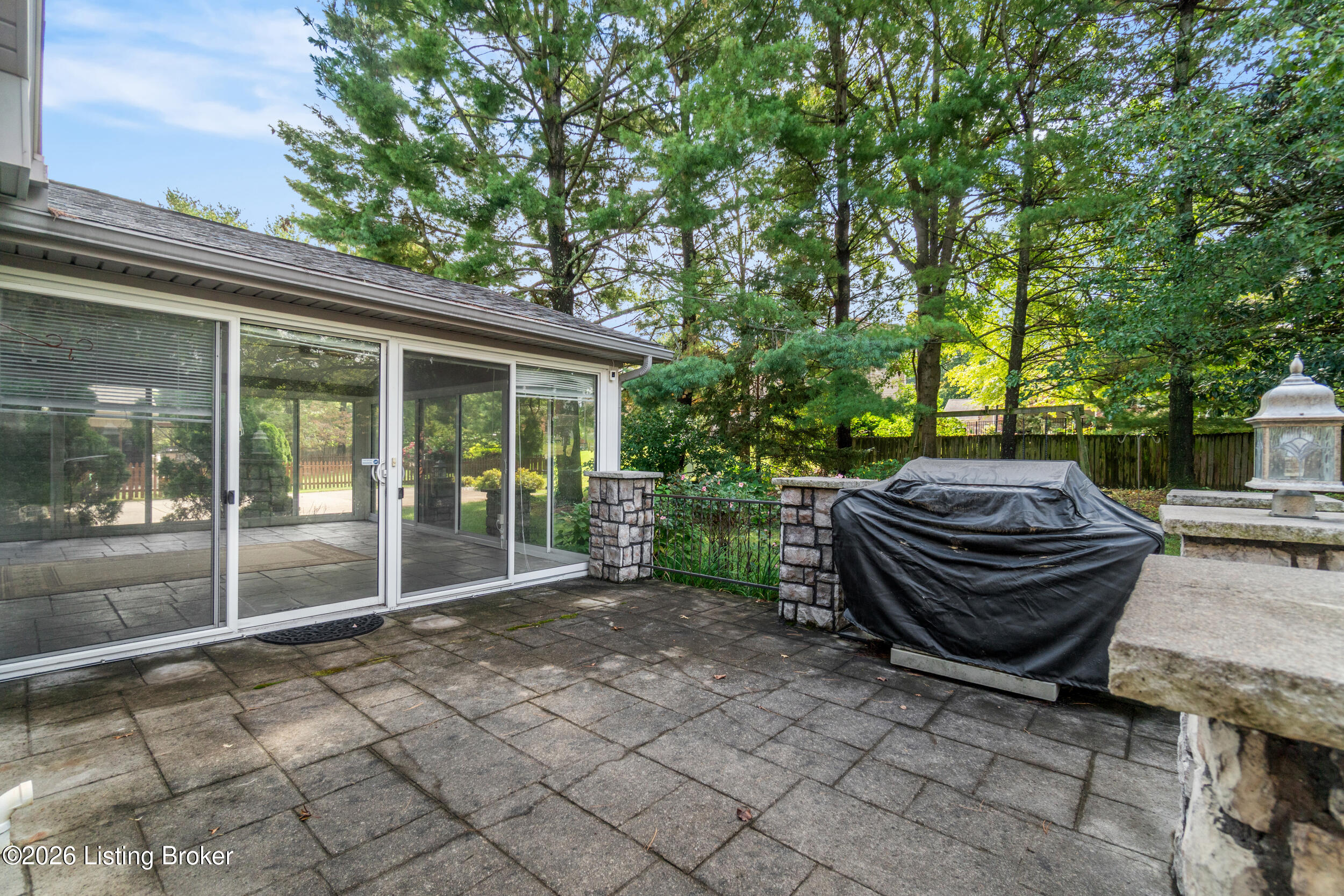 9104 Linn Station Rd