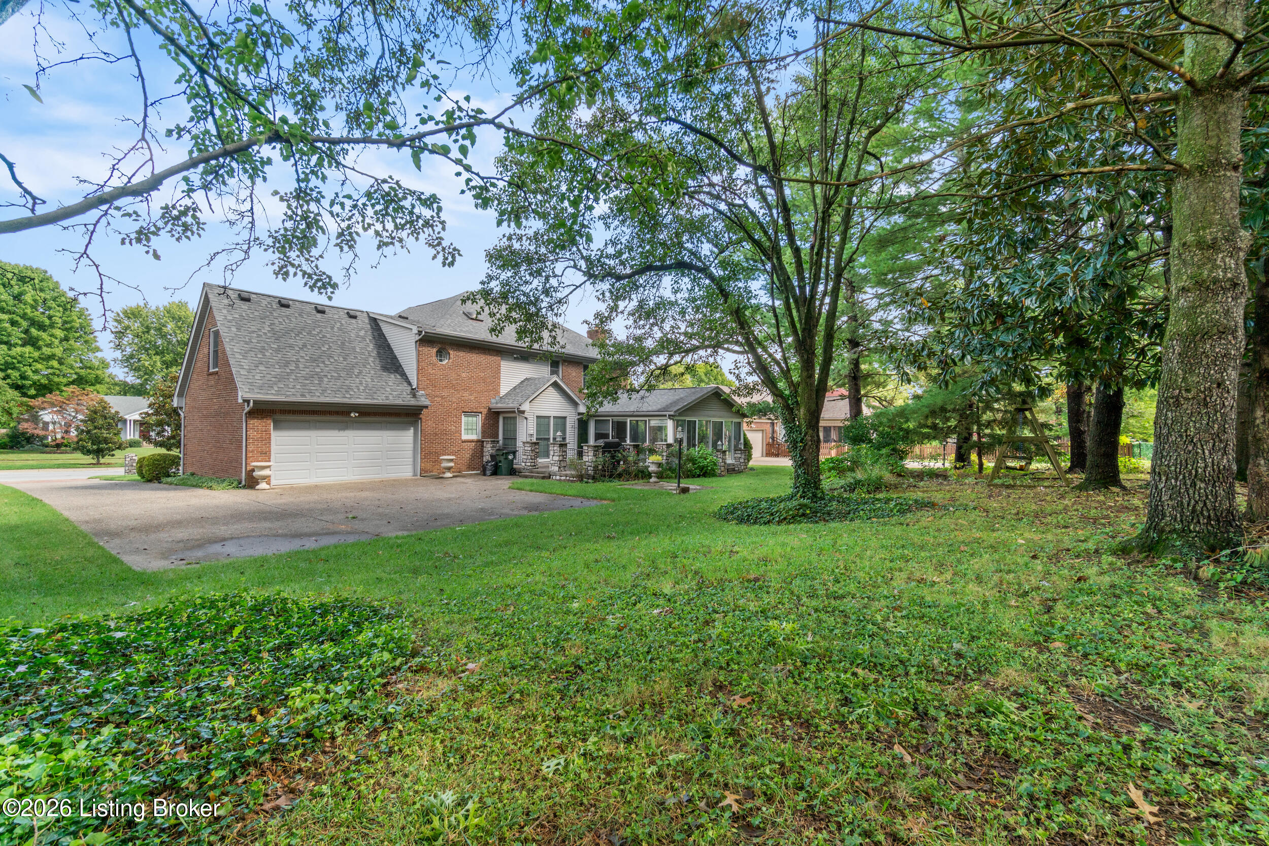 9104 Linn Station Rd