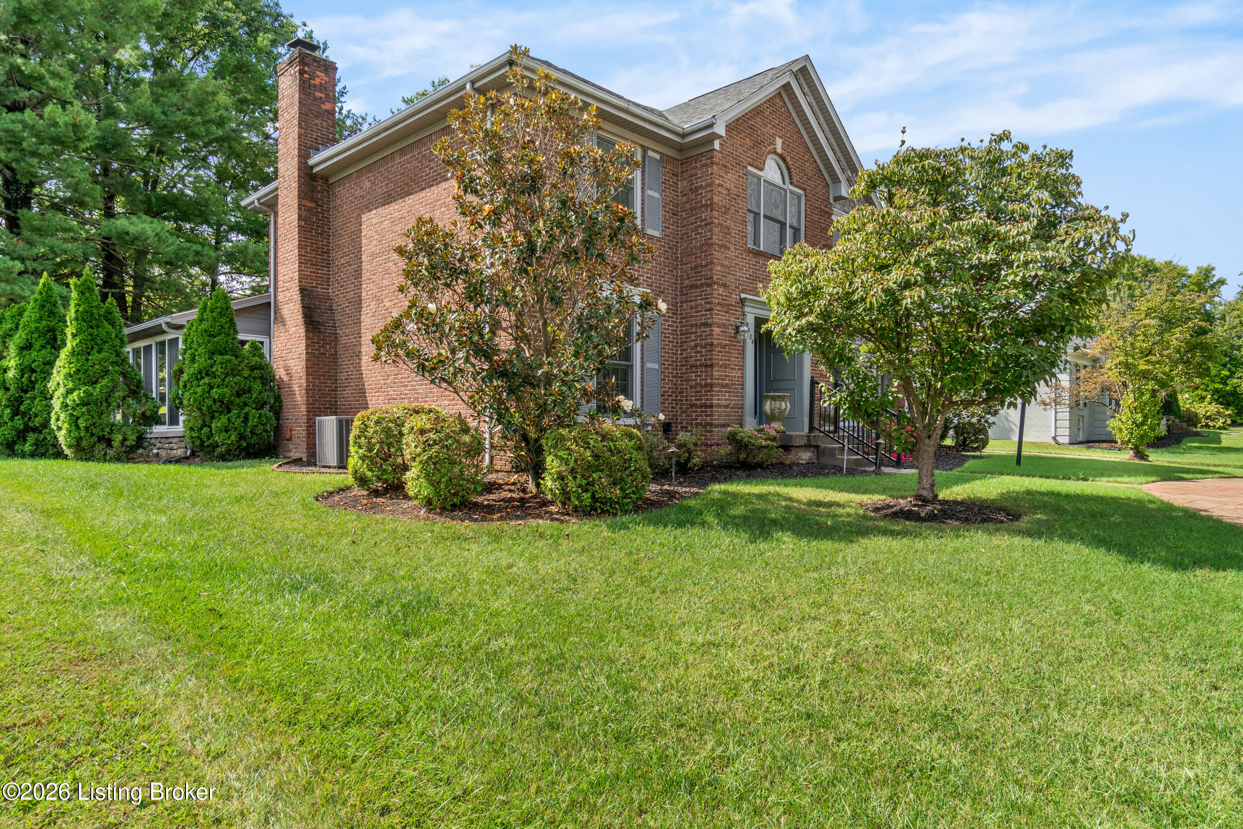 9104 Linn Station Rd