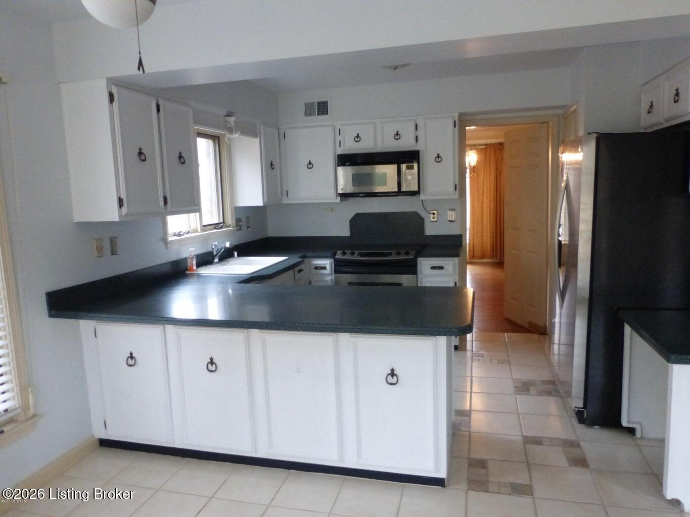 2311 Fallsview Rd