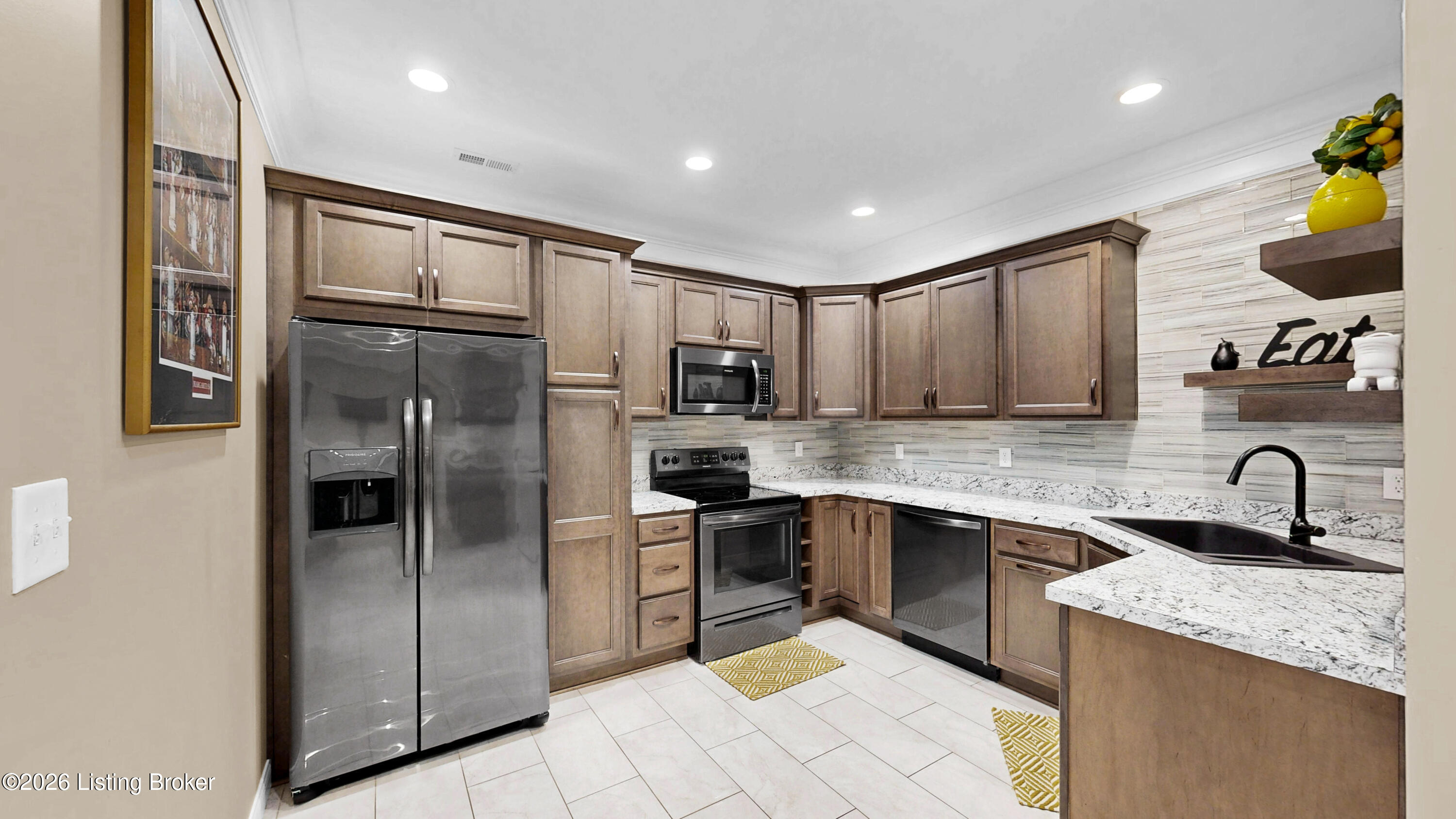8022 Wooded Ridge Dr