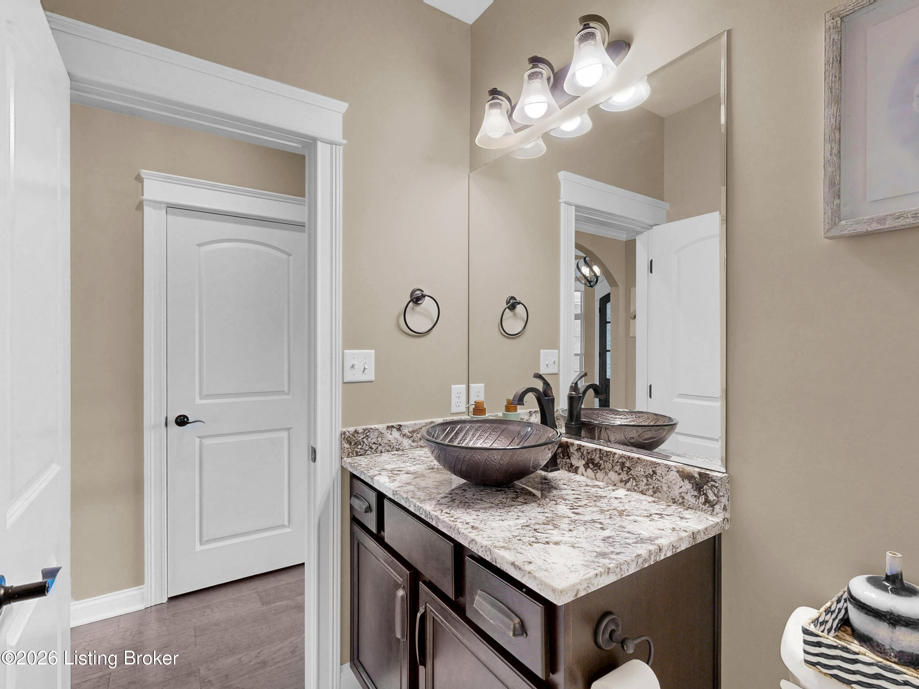 8022 Wooded Ridge Dr
