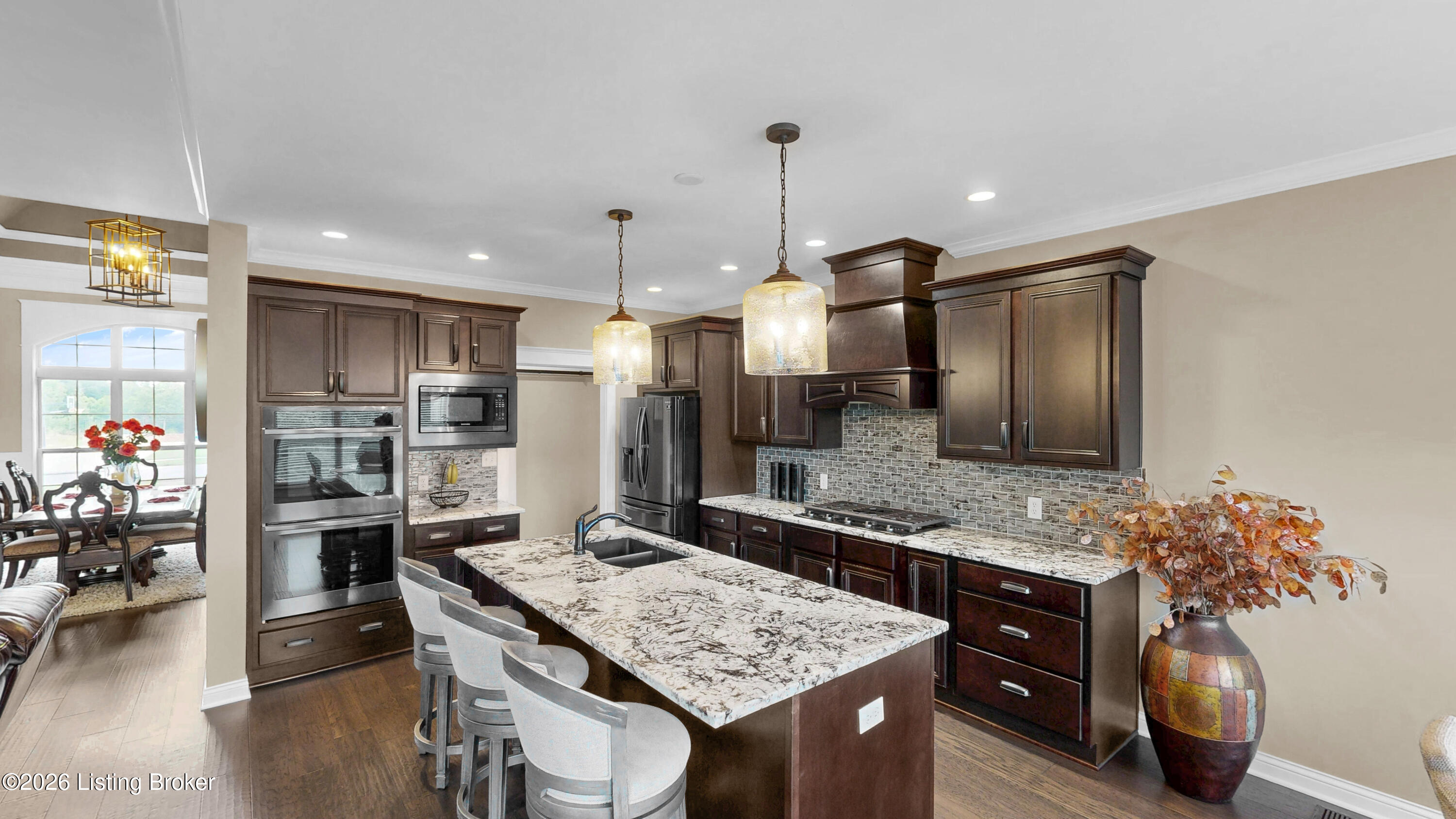 8022 Wooded Ridge Dr