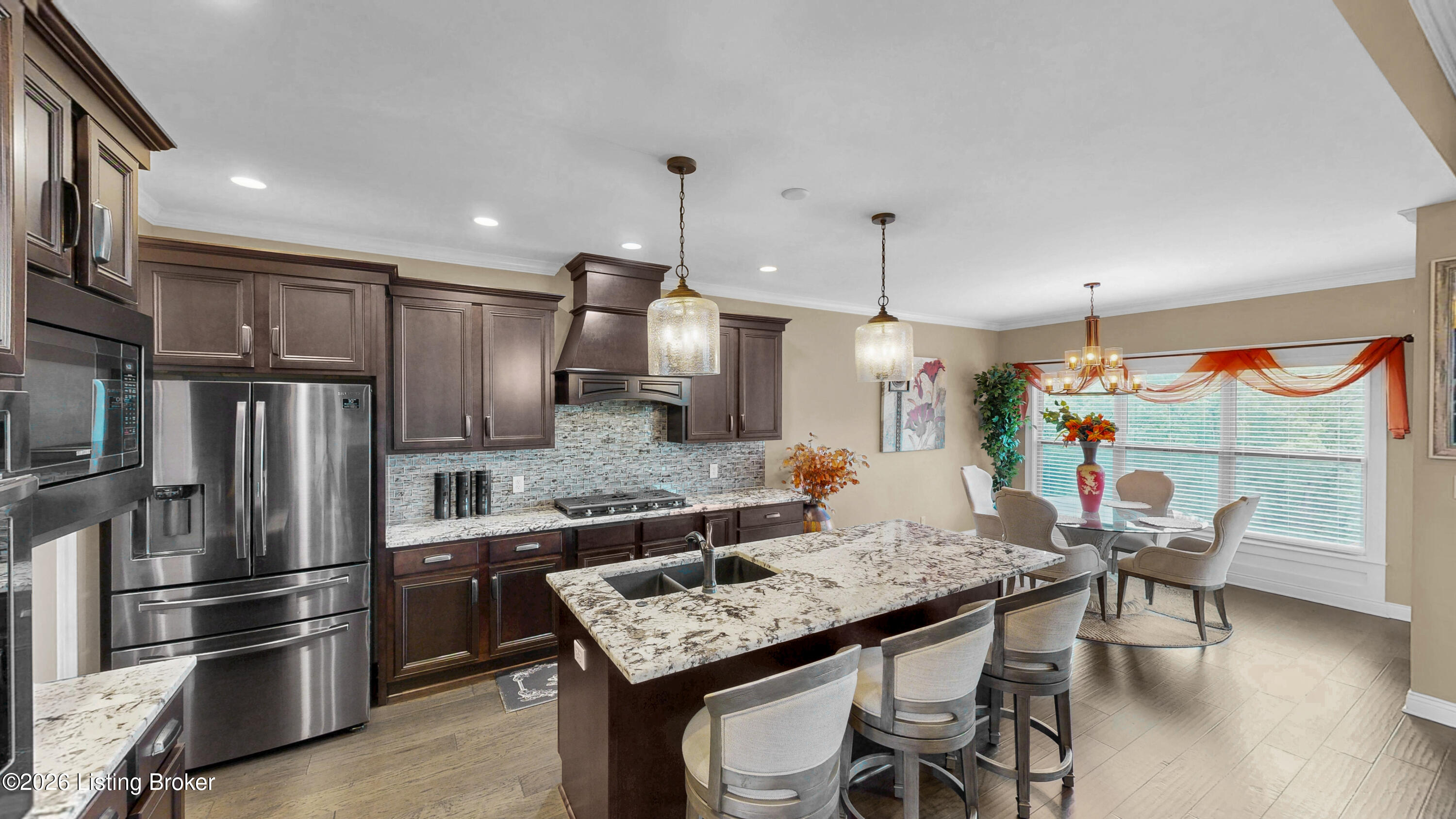 8022 Wooded Ridge Dr