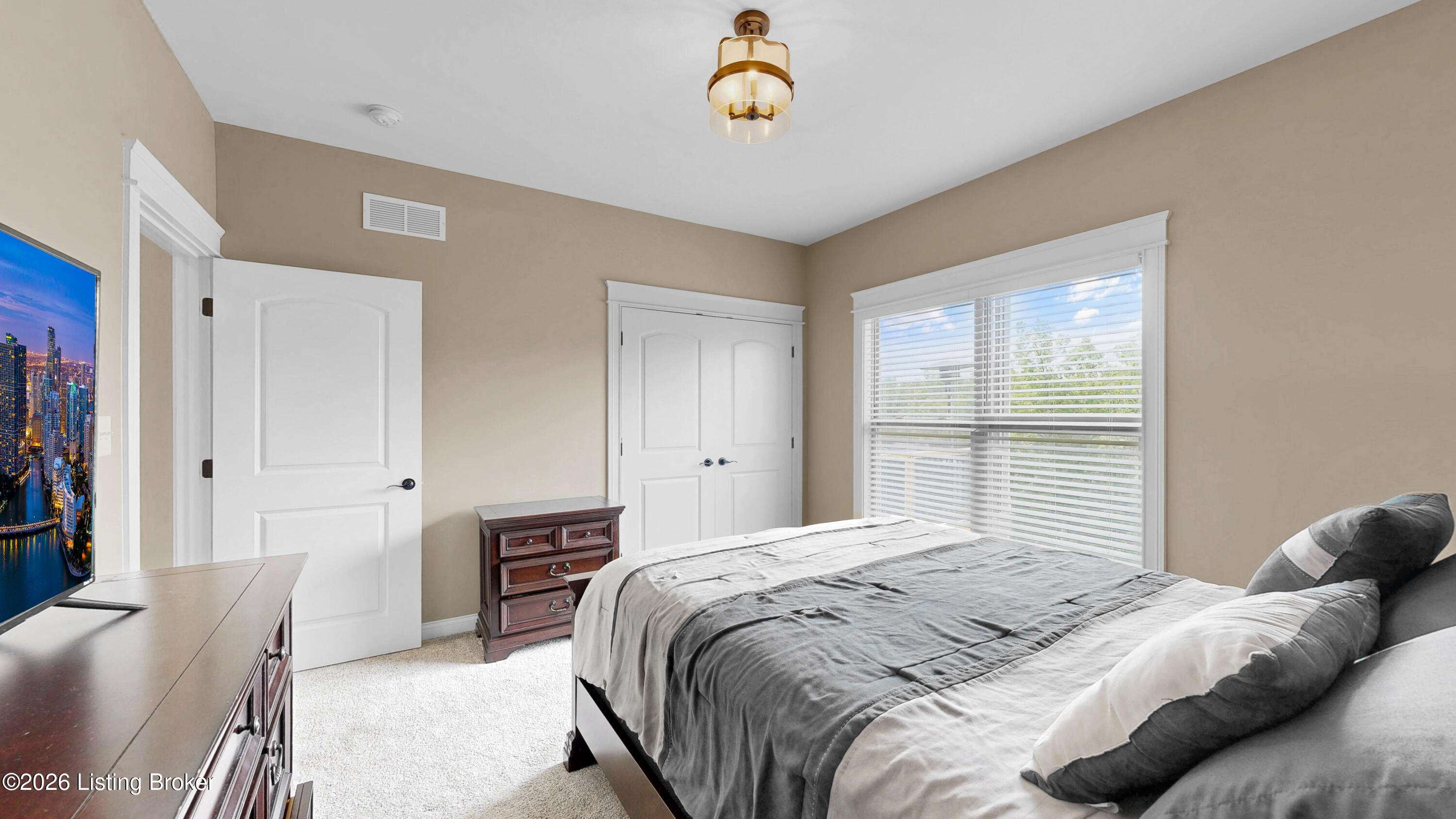 8022 Wooded Ridge Dr