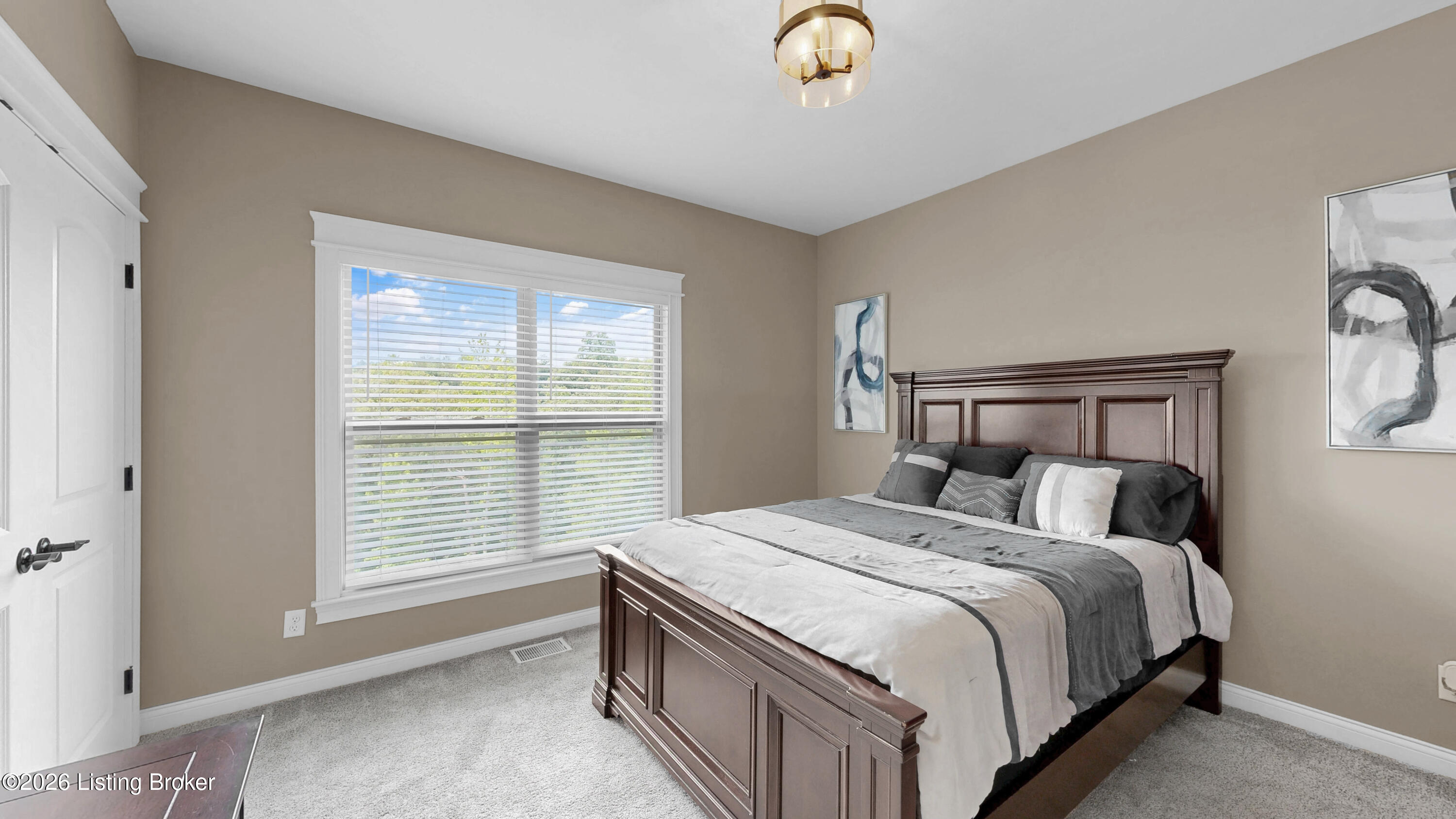 8022 Wooded Ridge Dr