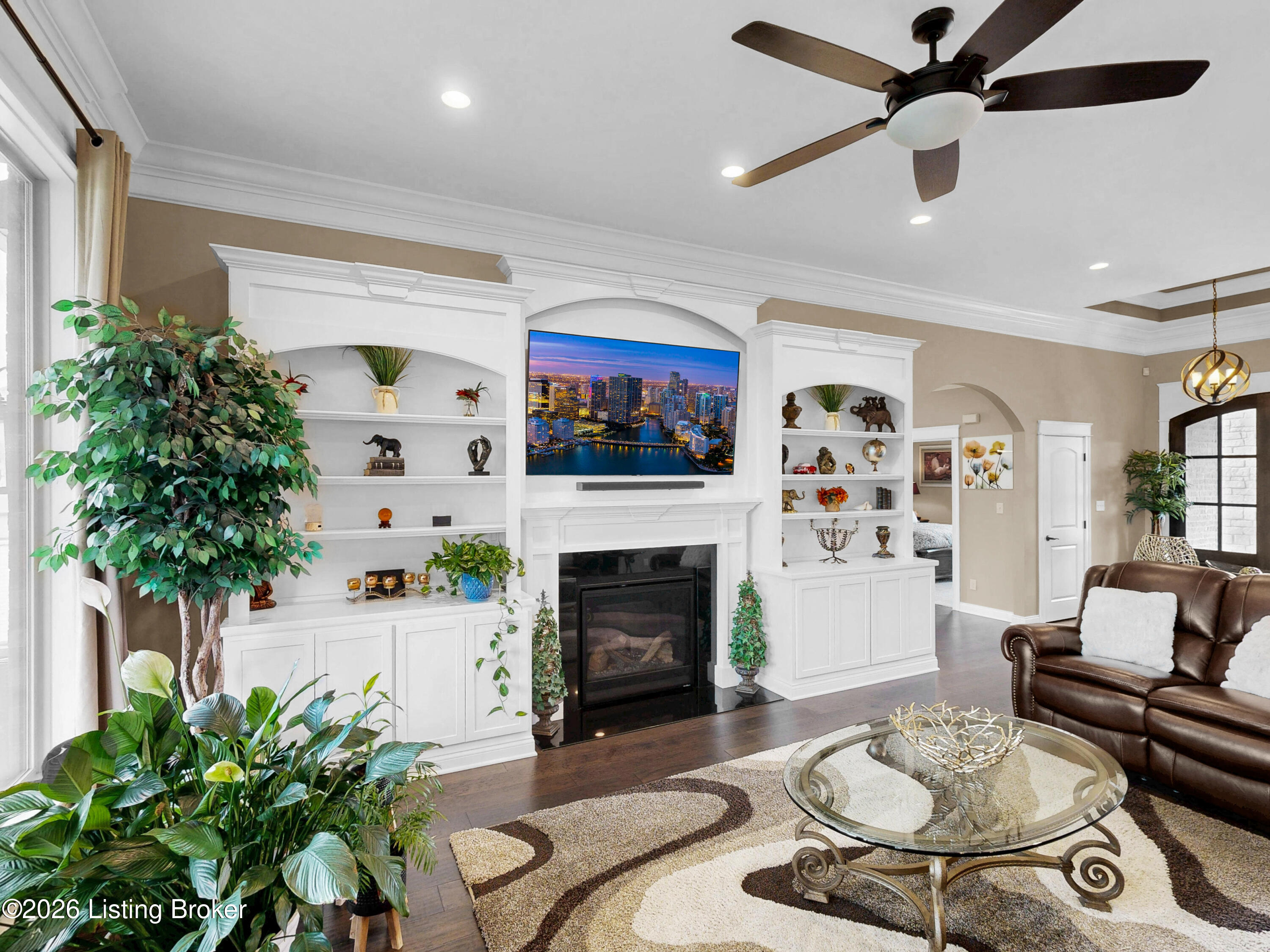 8022 Wooded Ridge Dr