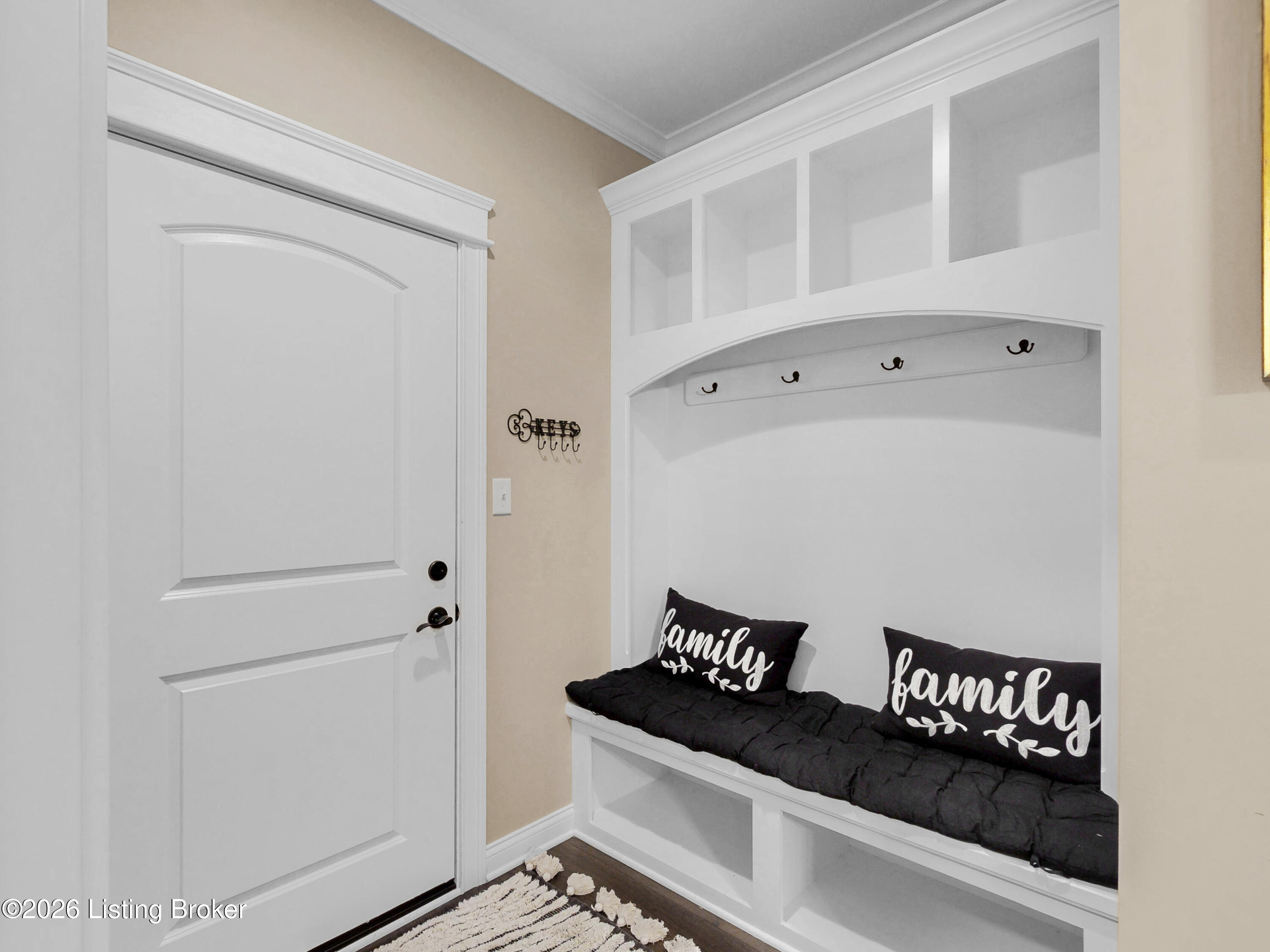 8022 Wooded Ridge Dr