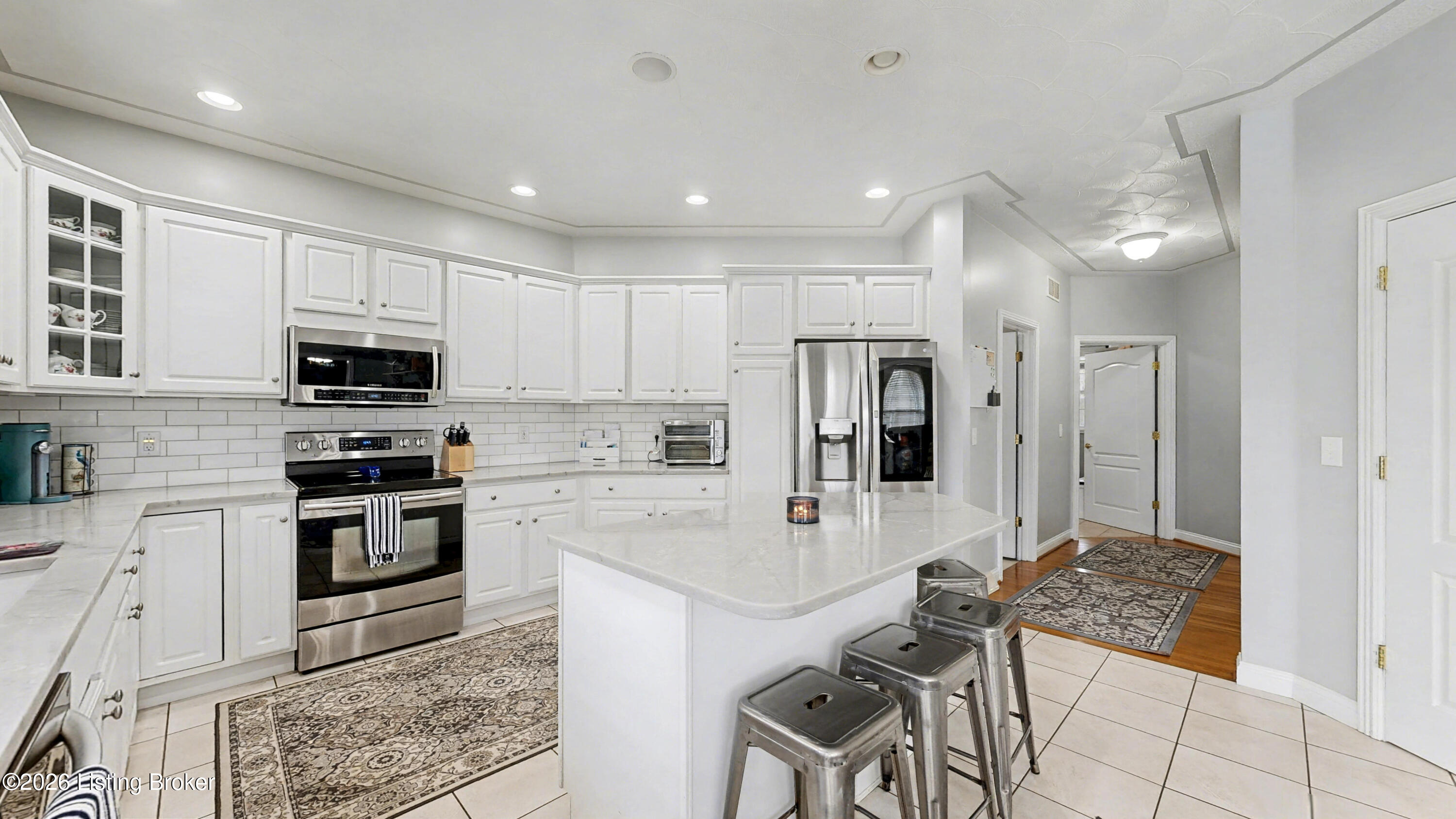 377 Canary Dr