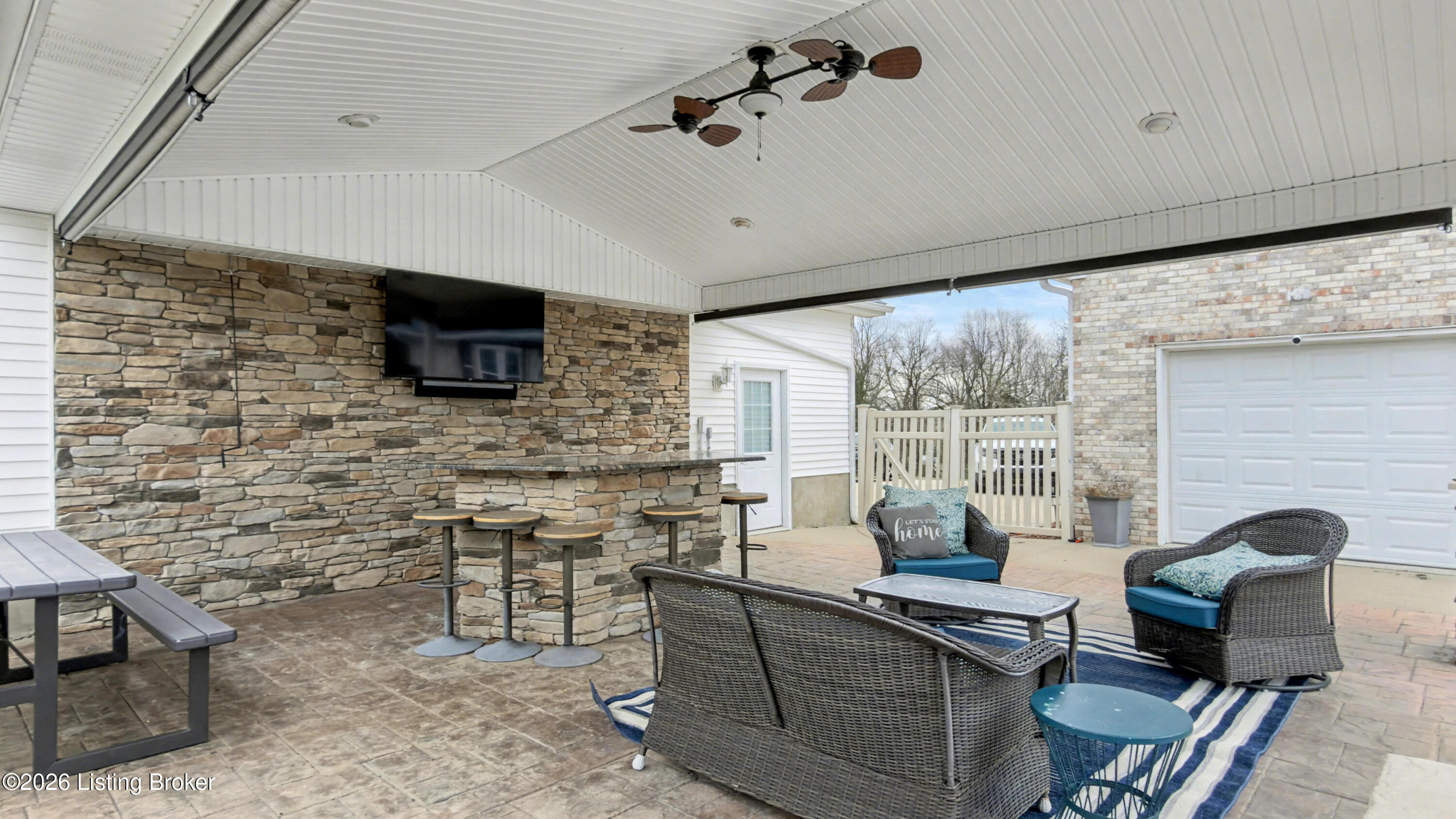 377 Canary Dr
