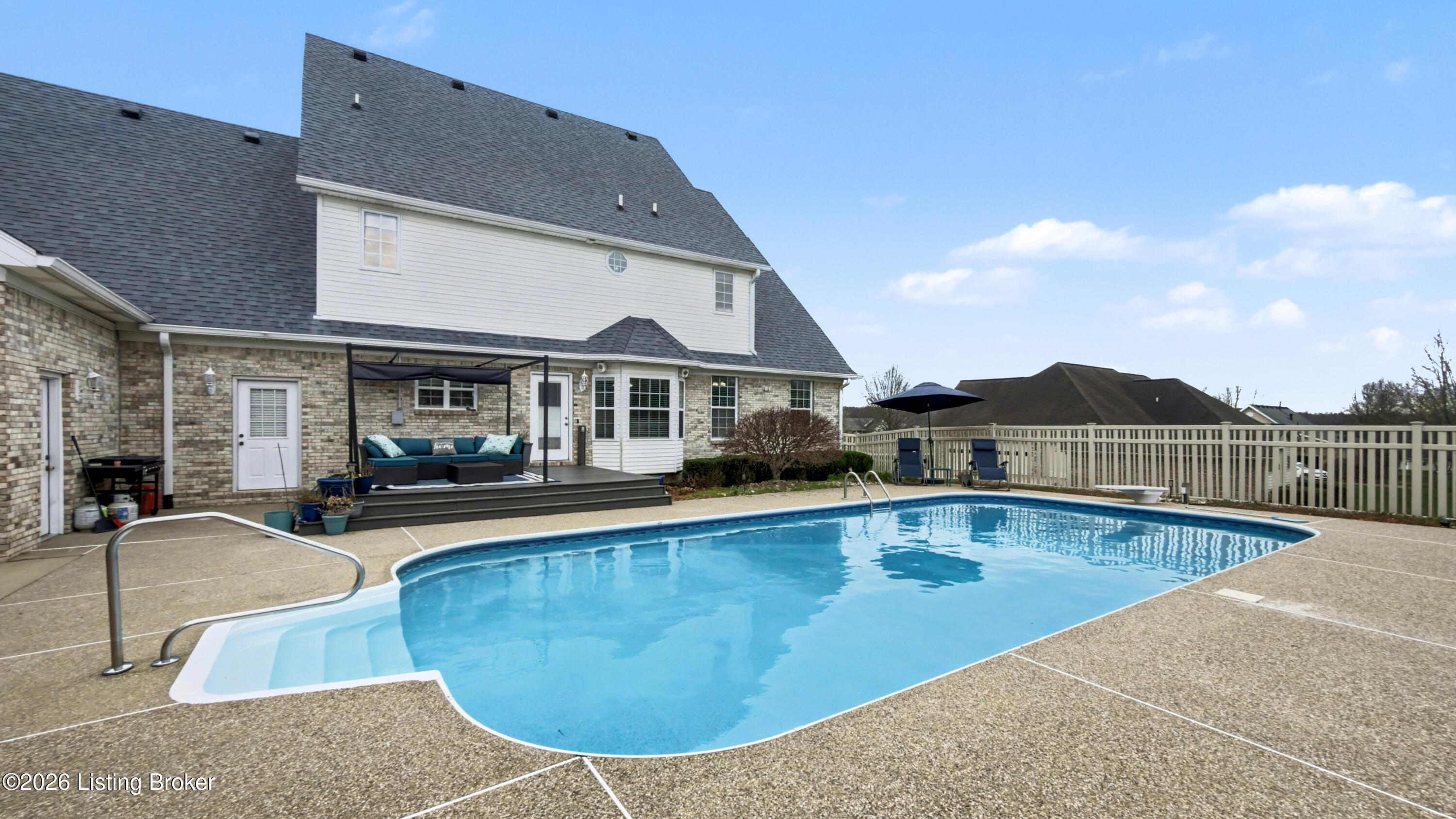 377 Canary Dr