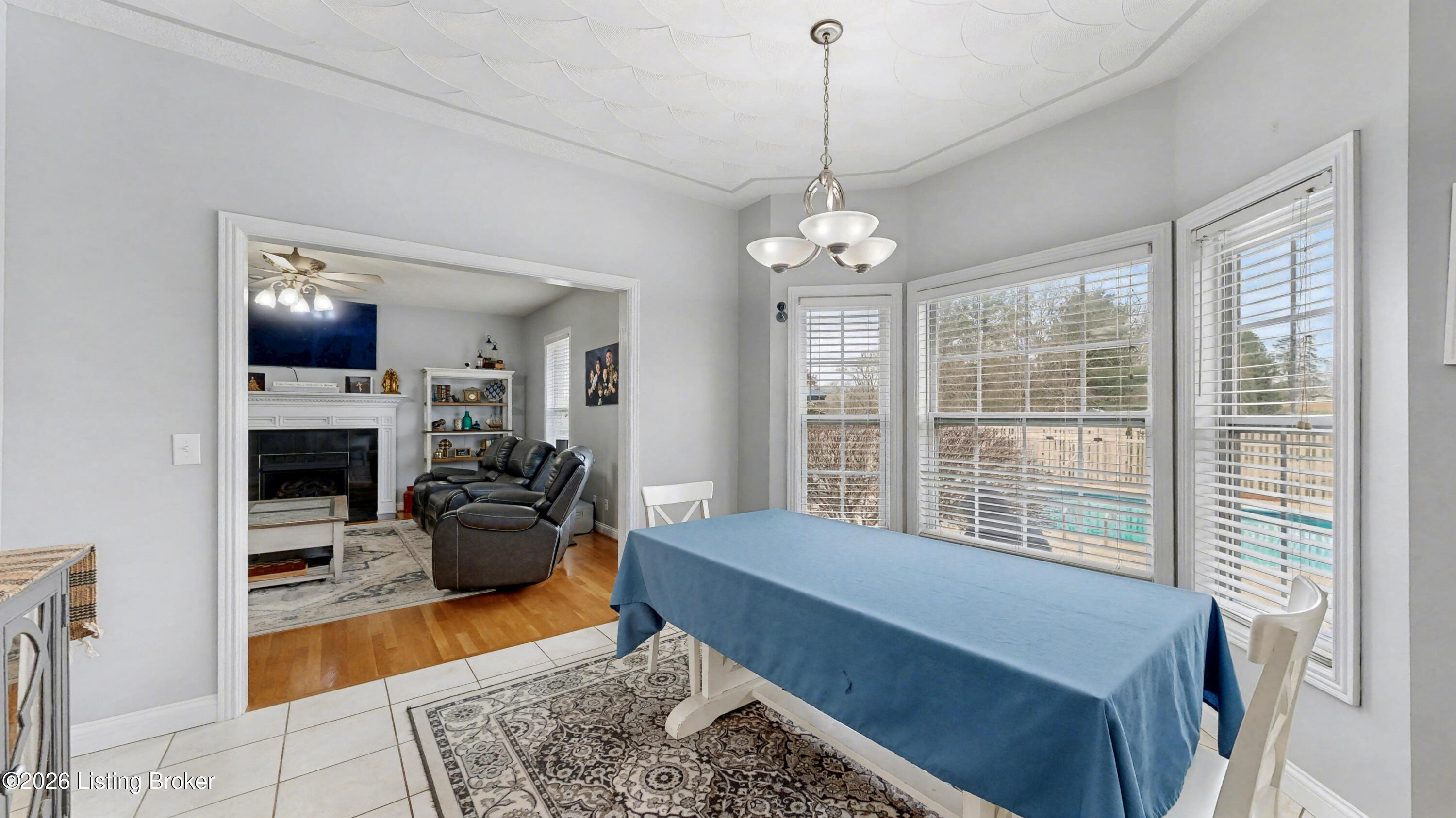 377 Canary Dr