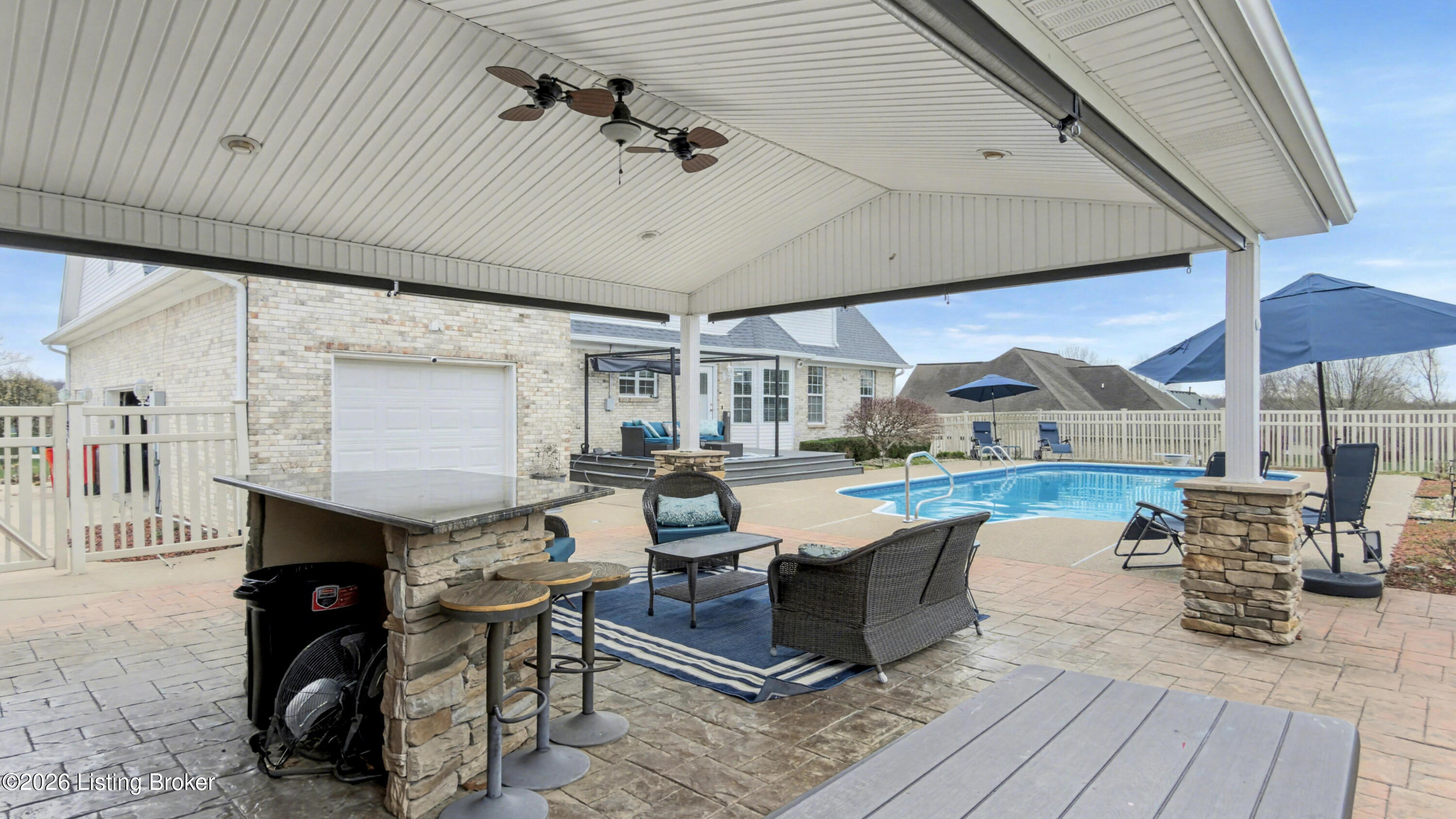 377 Canary Dr