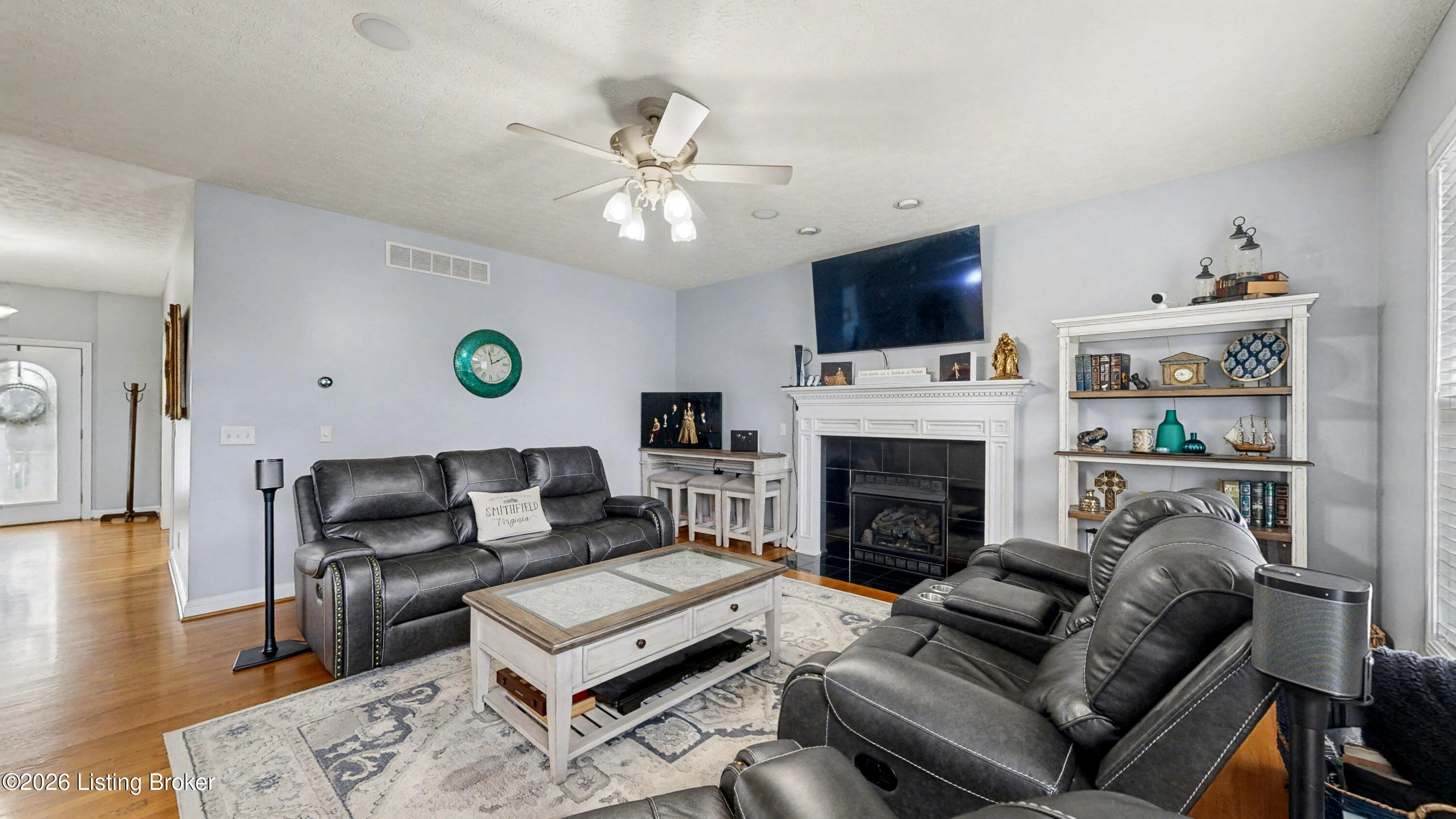 377 Canary Dr