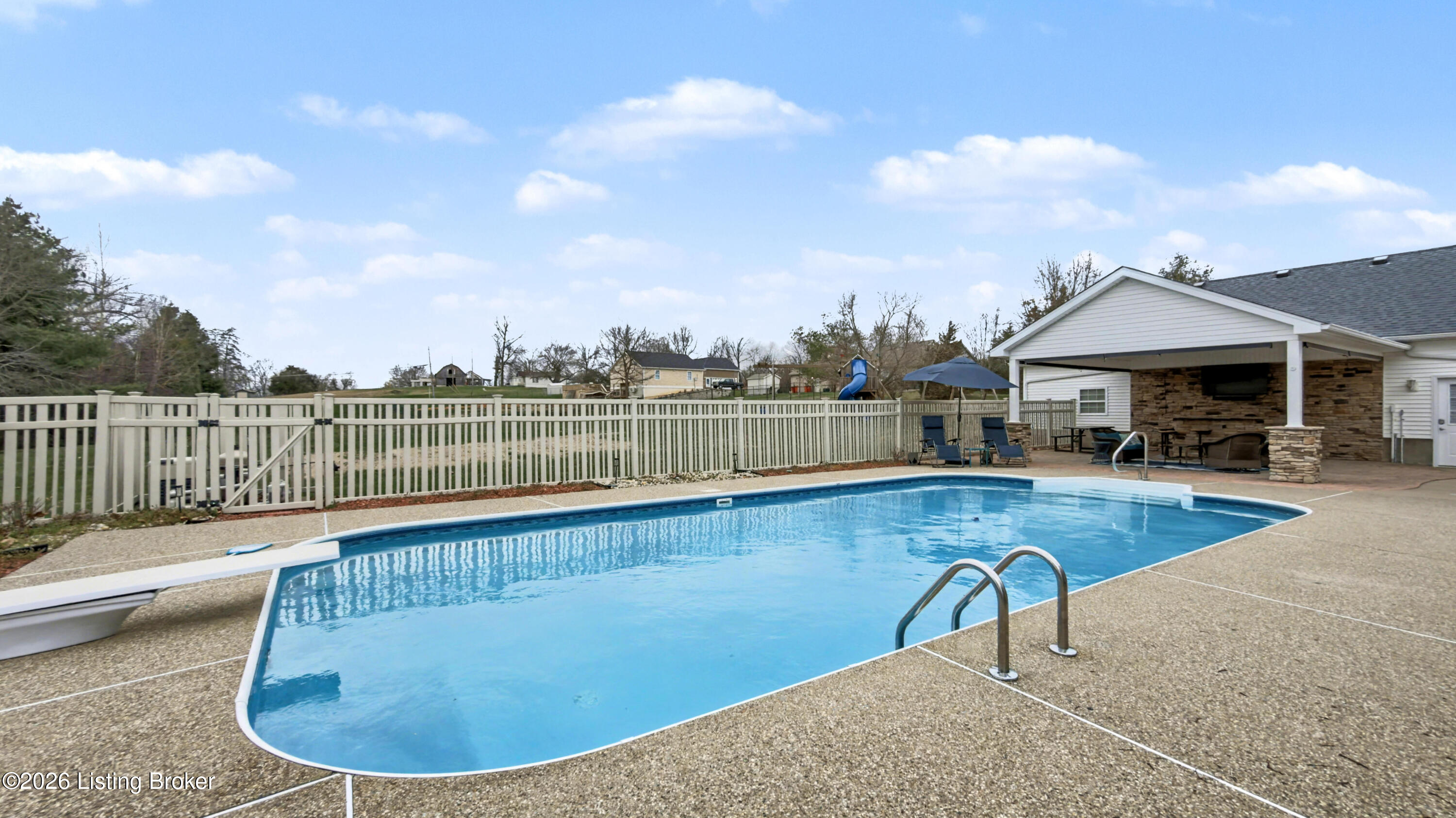 377 Canary Dr