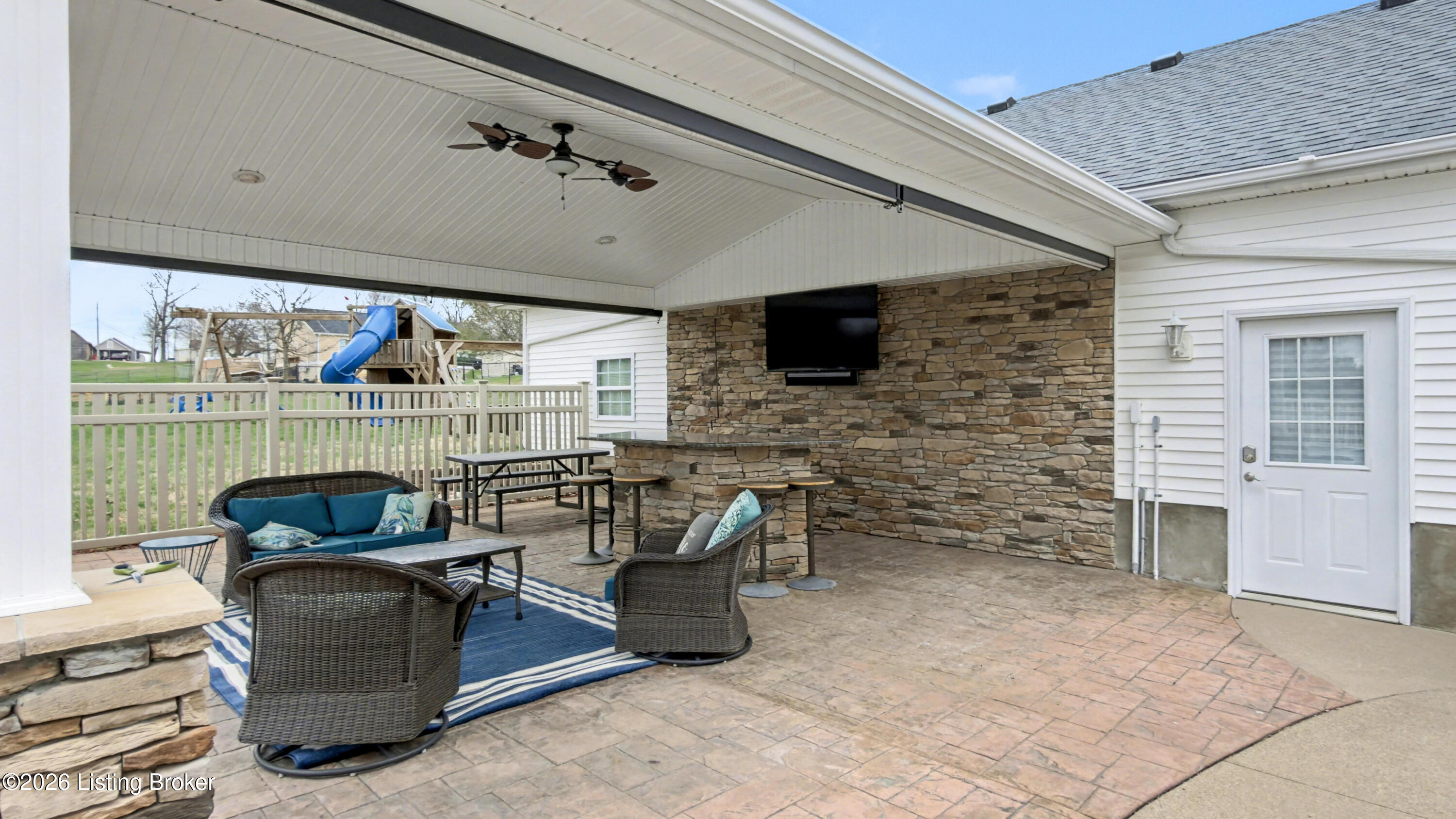 377 Canary Dr