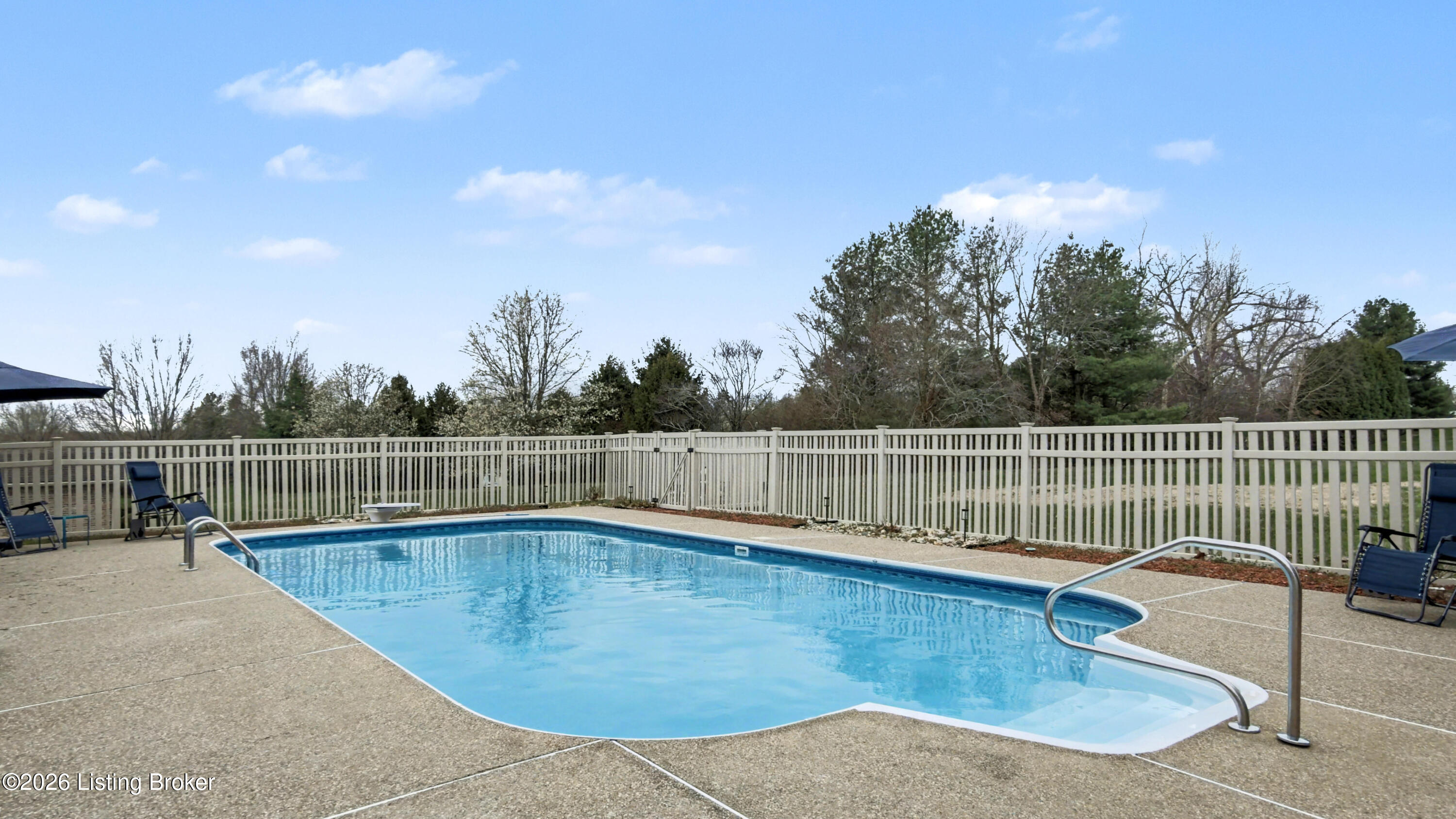 377 Canary Dr