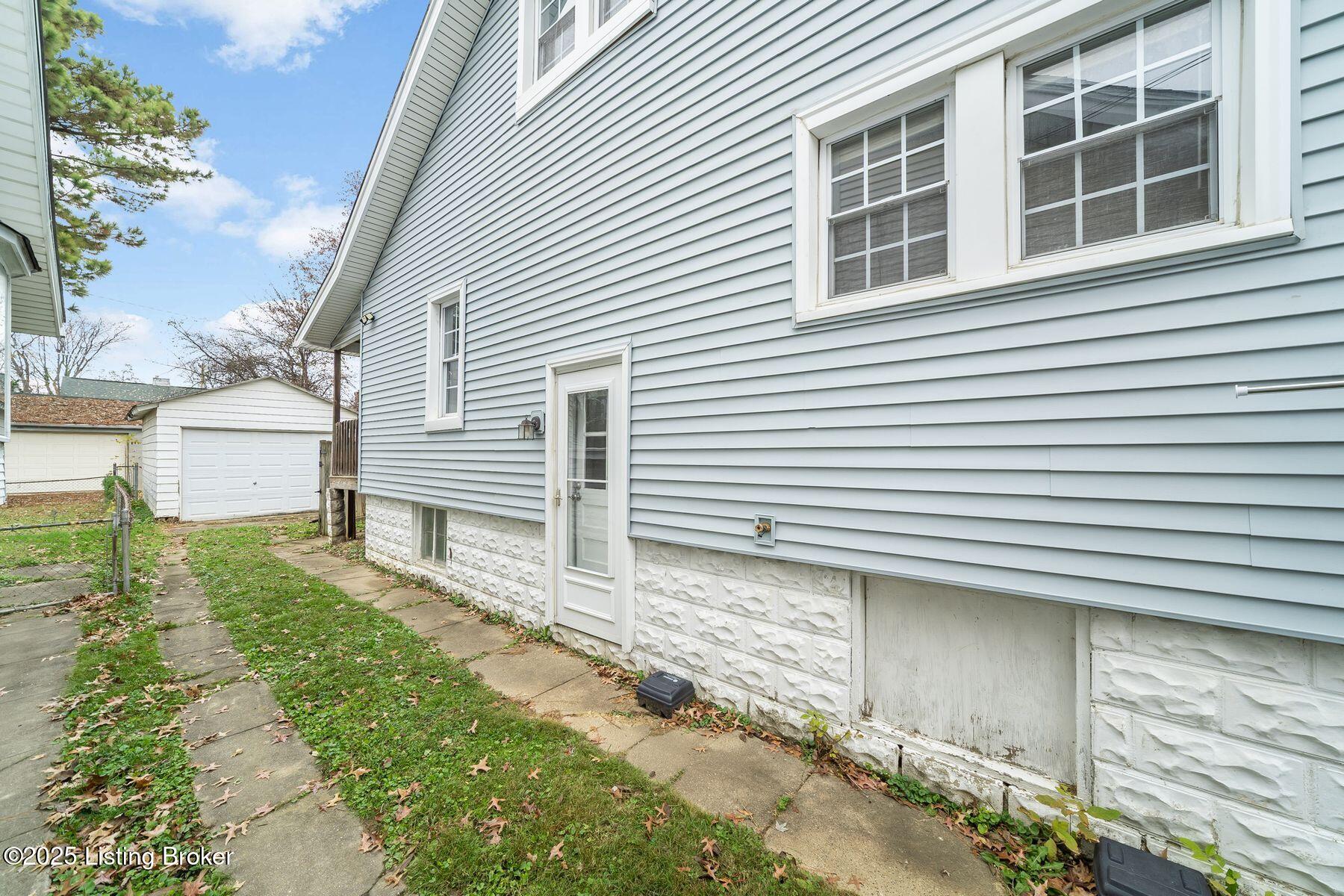 1201 Dresden Ave
