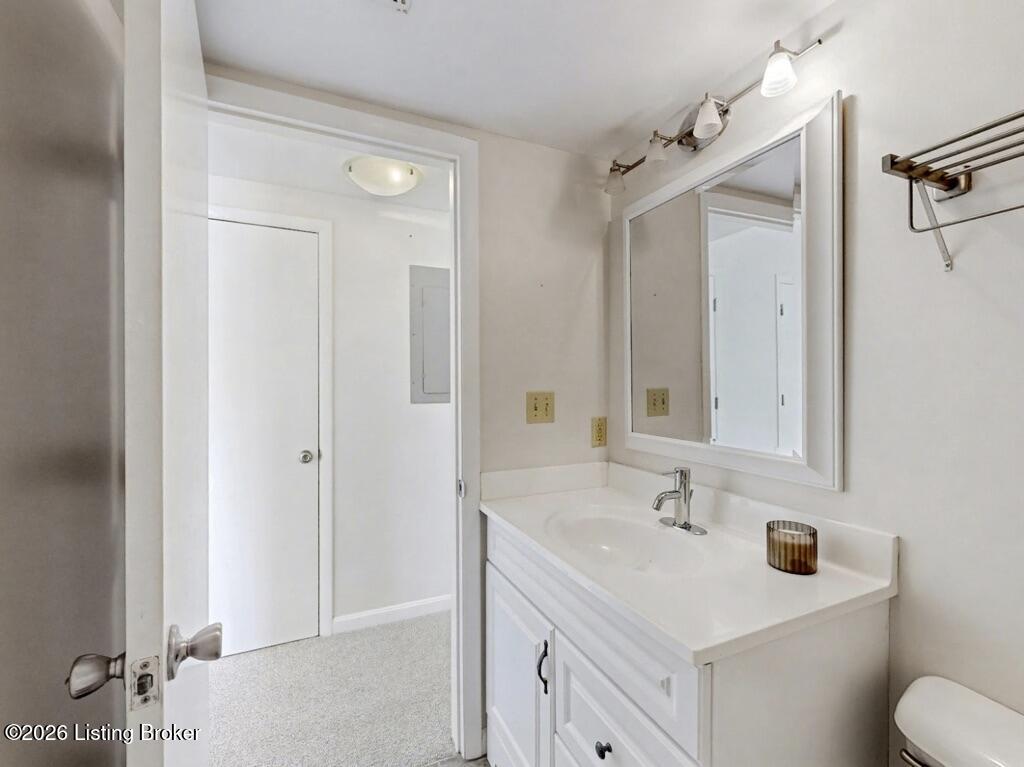 2745 Grinstead Dr 201