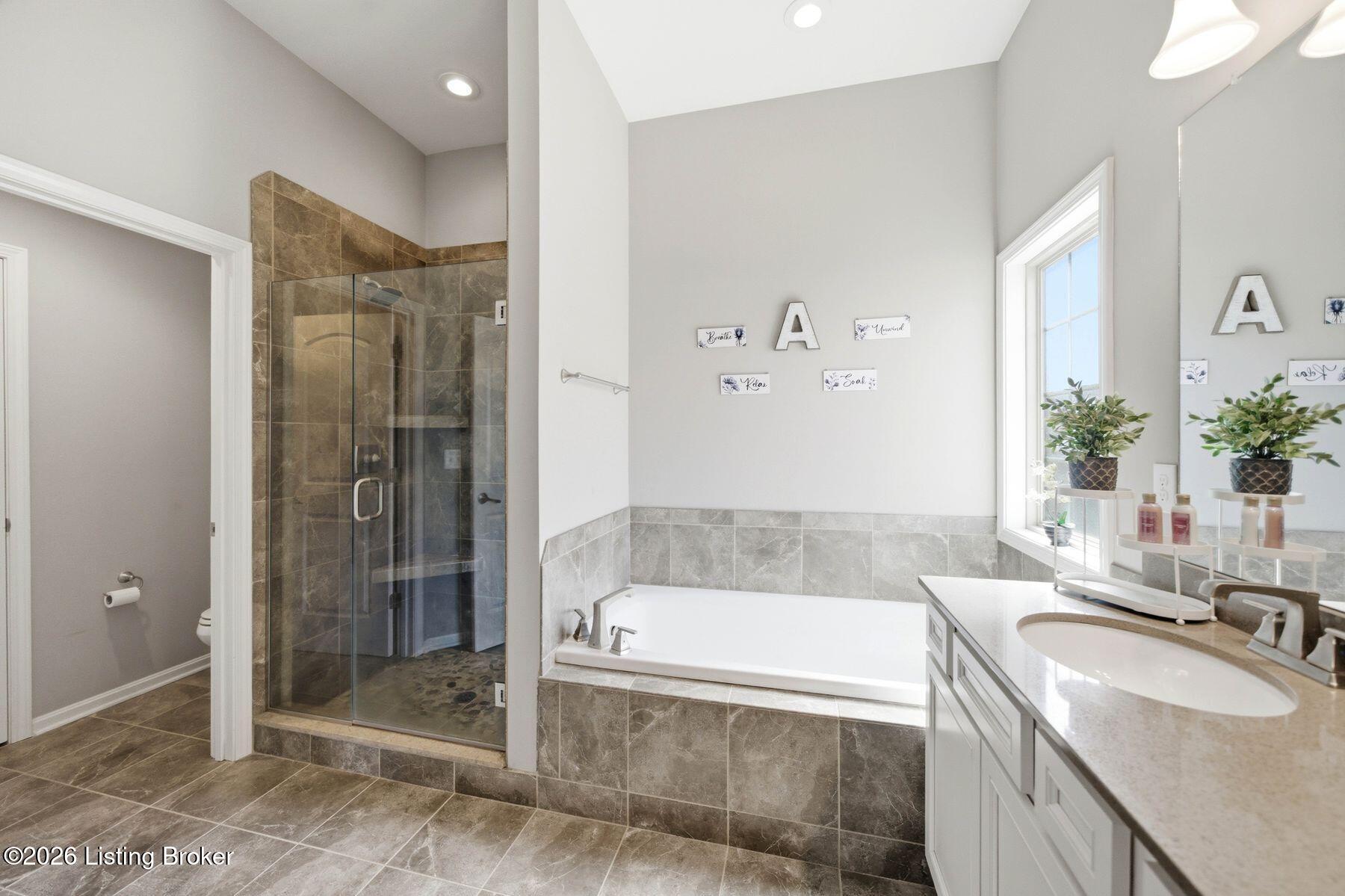 8908 Talon Ridge Dr