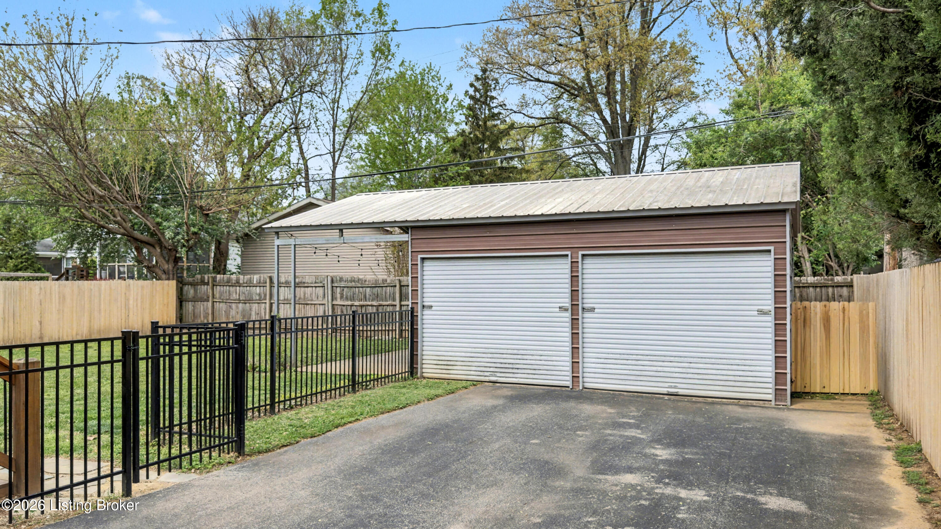 2525 Wendell Ave